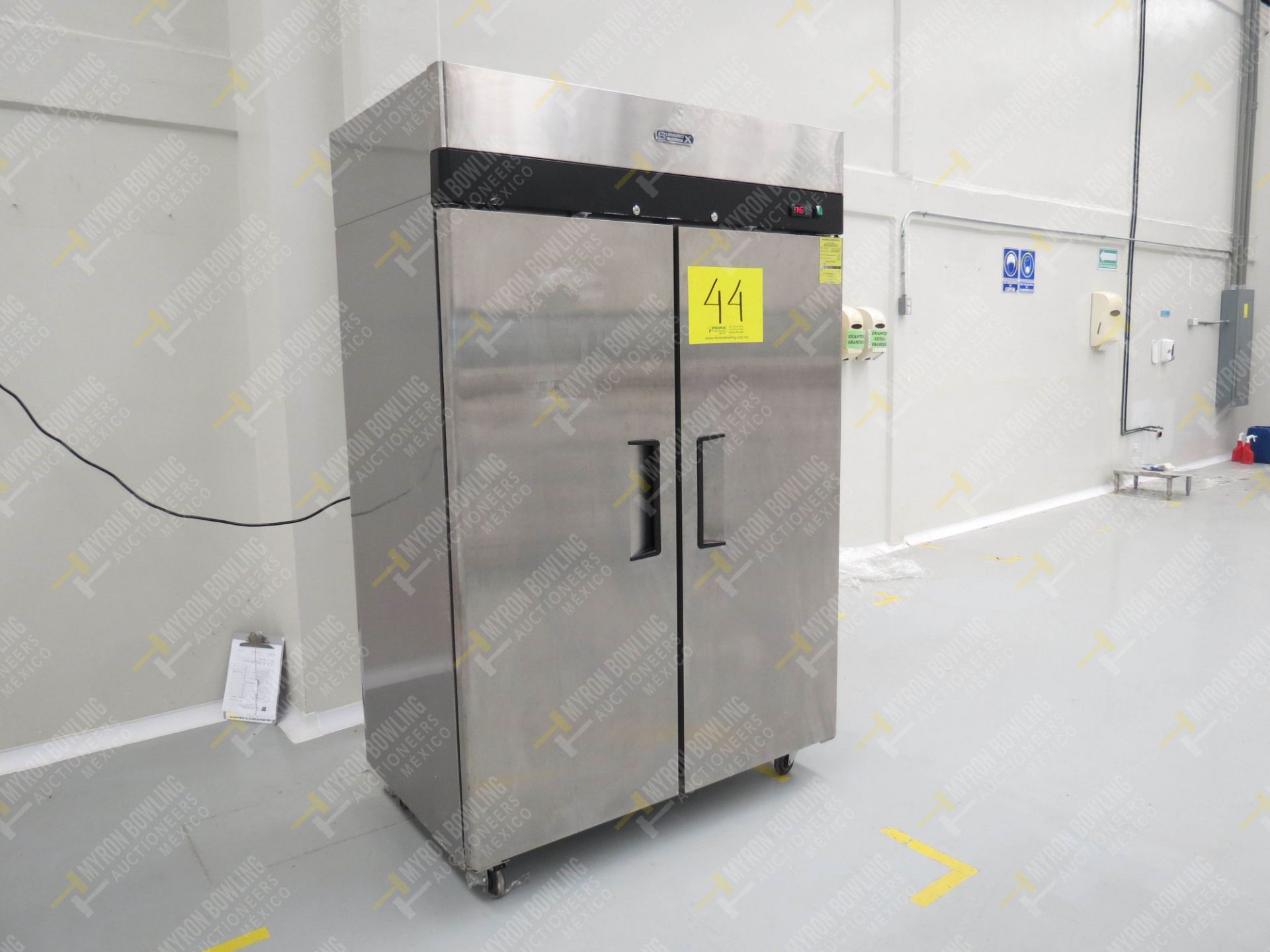 Refrigerador en acero inoxidable marca Sobrinox, Modelo CVS-247-S, No. de Serie E90015, … - Image 2 of 4