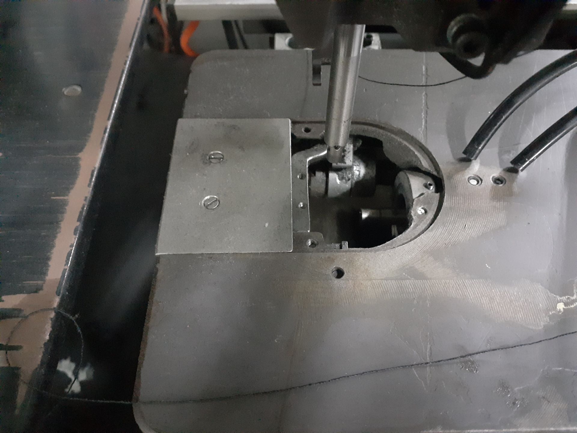 Máquina de coser industrial computarizada de alto rendimiento marca Orisol, Modelo: OS-305 - Image 12 of 29