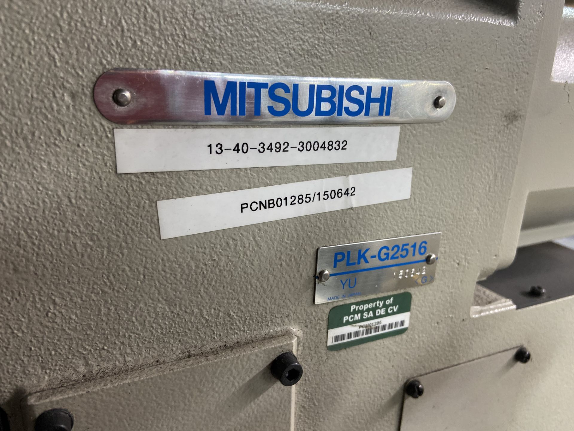 Máquina de costura programable marca Mitsubishi de una aguja, Modelo: PLK-G2516 - Image 7 of 9