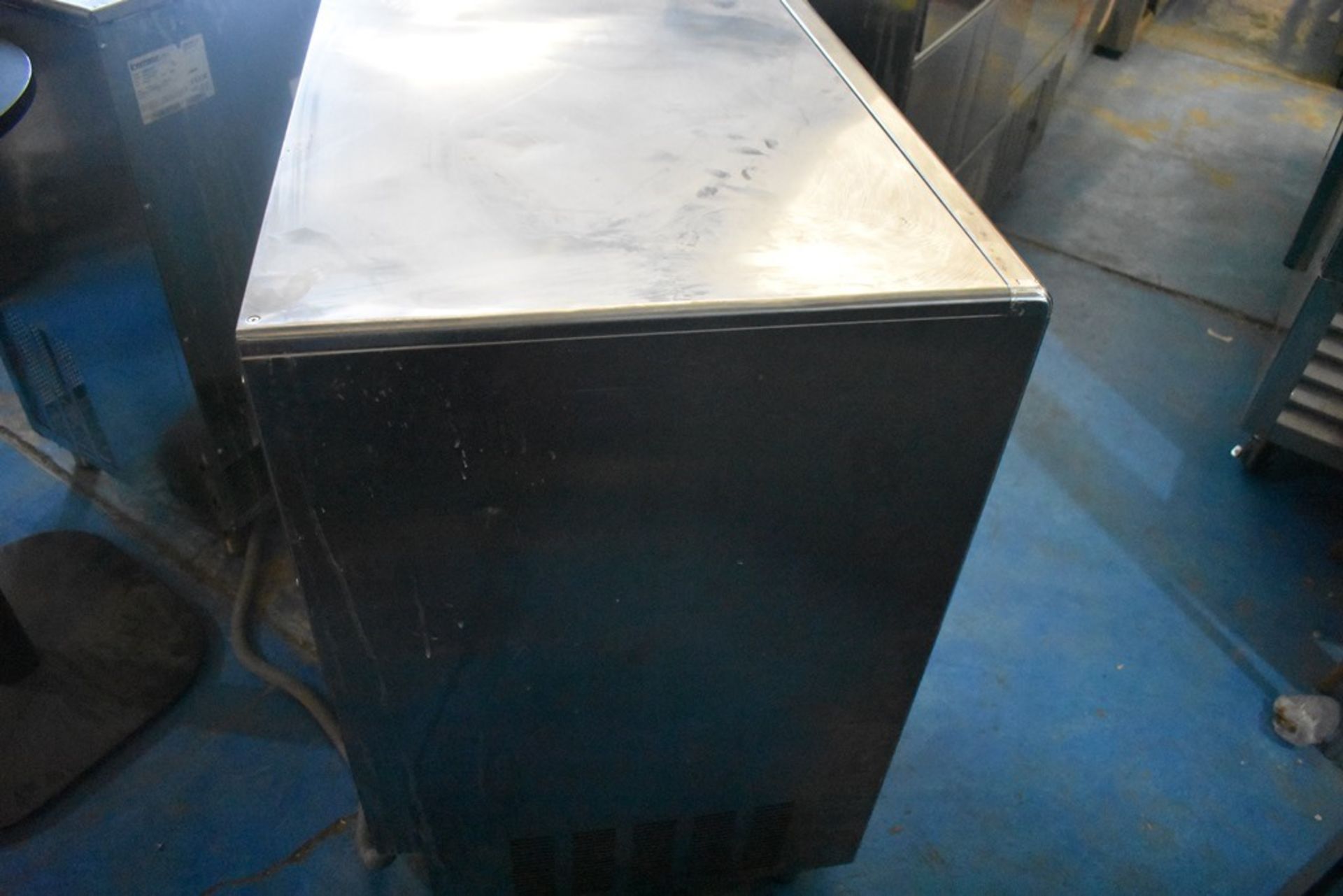 Máquina fabricadora de hielo en acero inoxidable marca Icematic, Modelo: E90 A IX 220/60/1 - Image 3 of 10