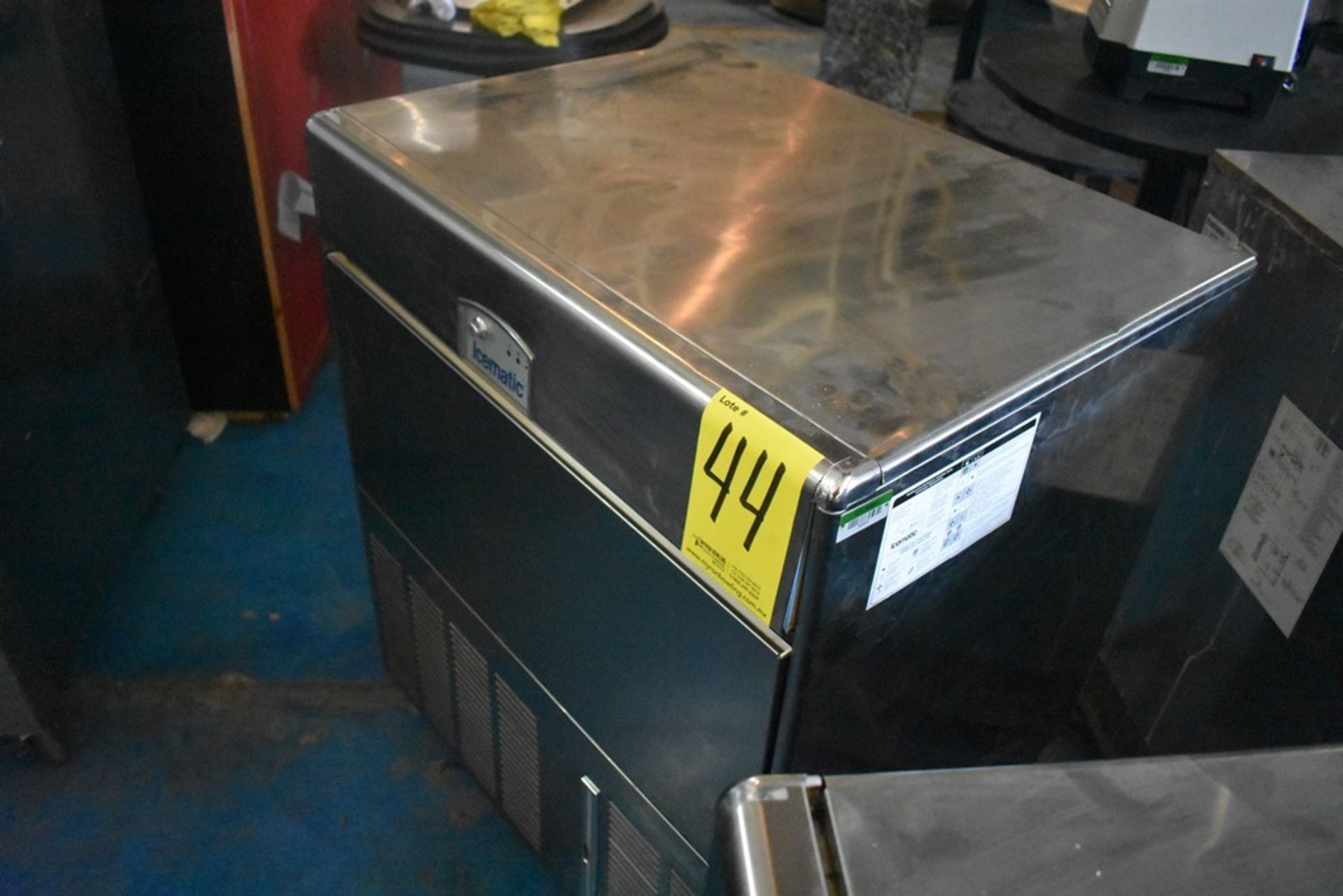 Máquina fabricadora de hielo en acero inoxidable marca Icematic, Modelo: E90 A IX 220/60/1 - Image 4 of 10