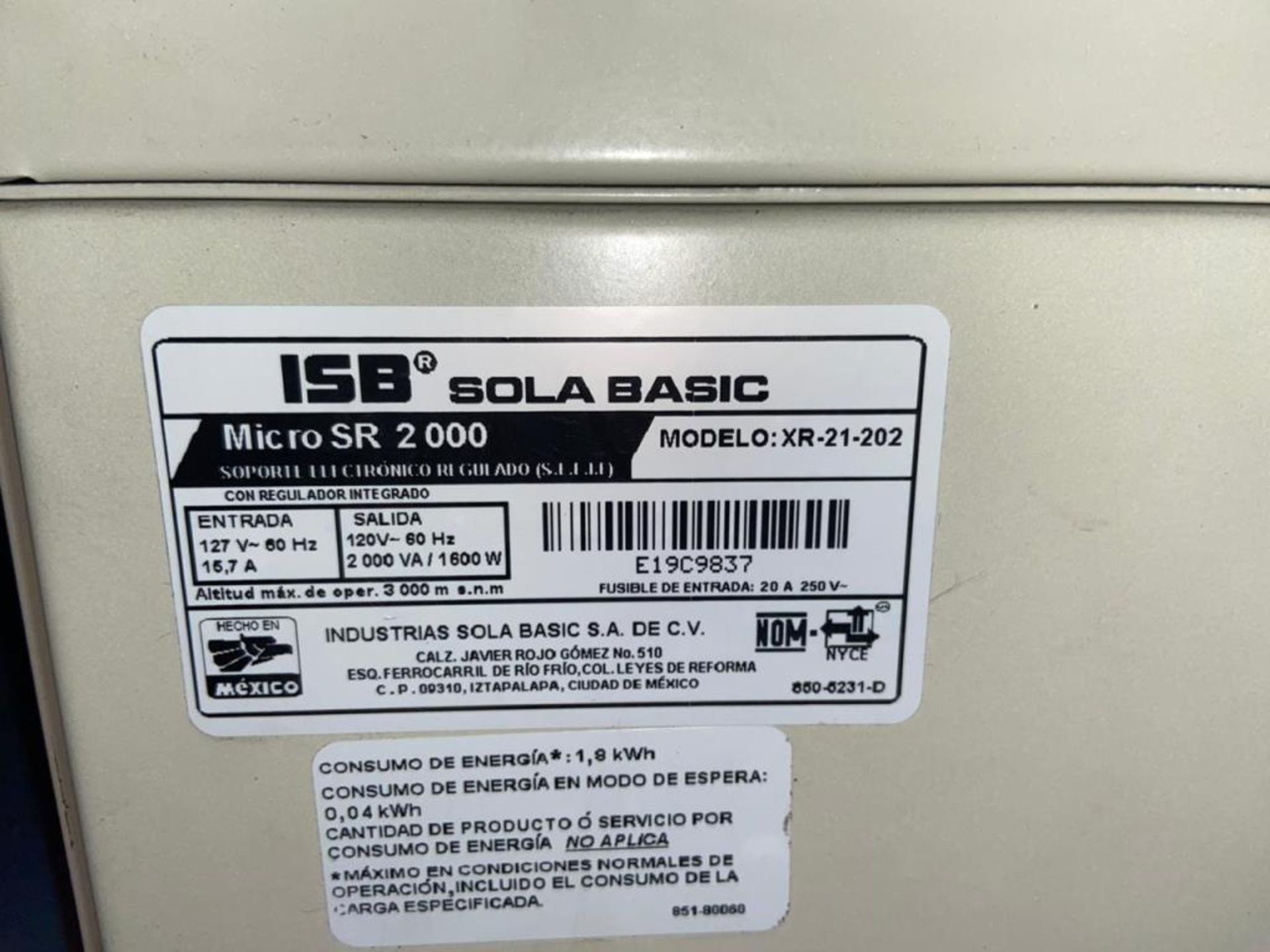 Dos reguladores de voltaje marca ISB Solabasic, modelo: XR-21-202, Series: E19C9837, E18F02678 - Image 6 of 10