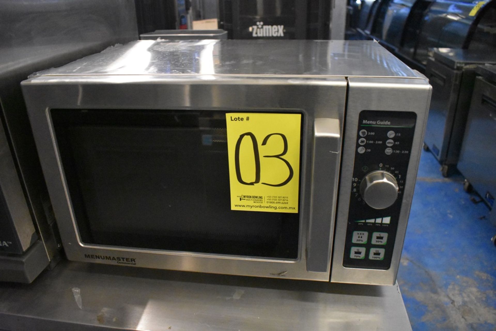 Horno de microondas marca Menumaster, Modelo: MCS10DSE, Serie: 1701650593, Activo: 004516