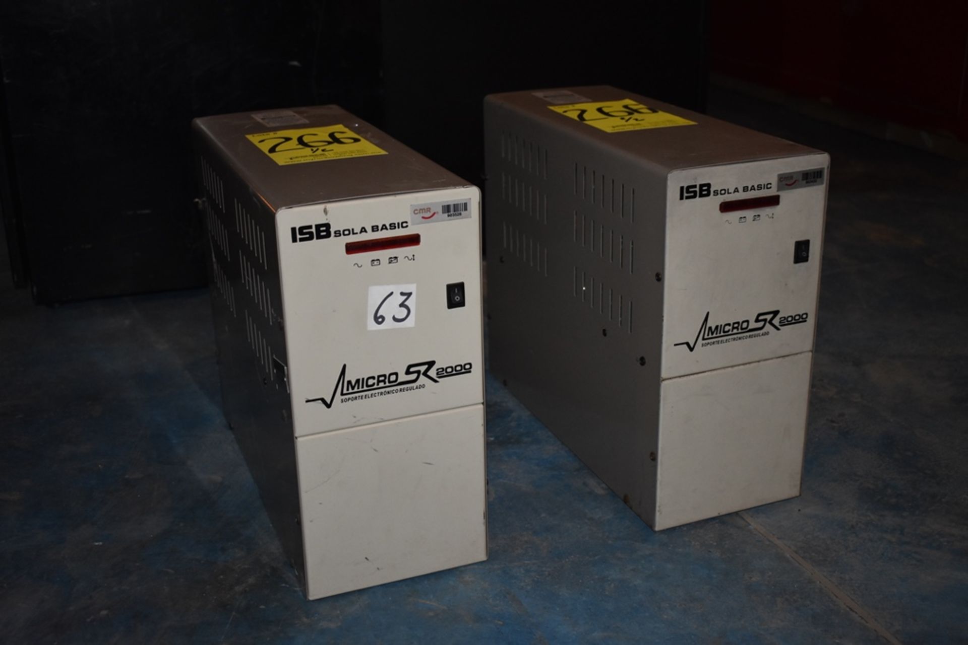 Dos reguladores de voltaje marca ISB Solabasic, modelo: XR-21-202, Series: E18F02675, E18H01516 - Image 2 of 17