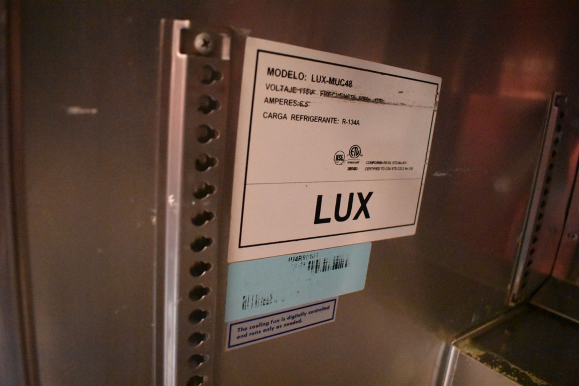 Mesa de trabajo con base refrigerada de dos puertas abatibles marca Lux - Image 11 of 12