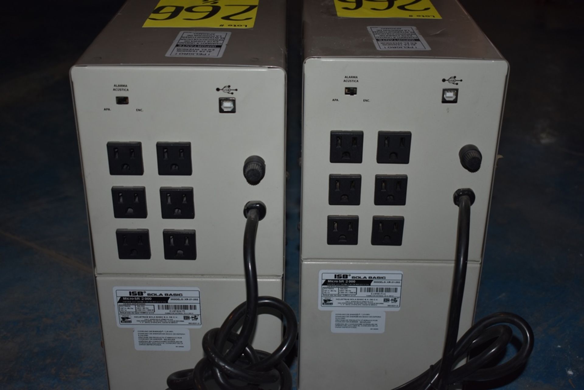 Dos reguladores de voltaje marca ISB Solabasic, modelo: XR-21-202, Series: E18F02675, E18H01516 - Image 6 of 17