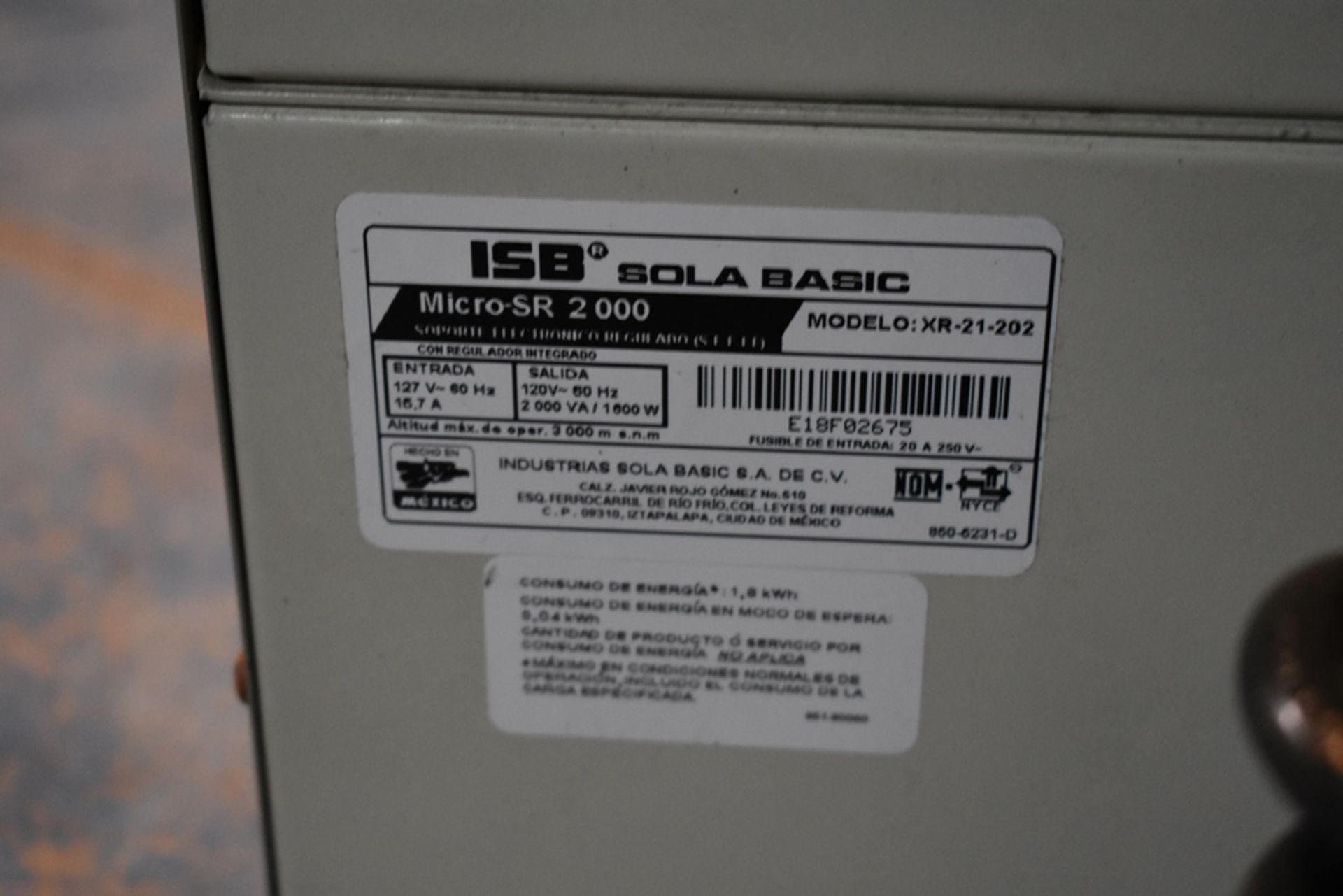 Dos reguladores de voltaje marca ISB Solabasic, modelo: XR-21-202, Series: E18F02675, E18H01516 - Image 10 of 17