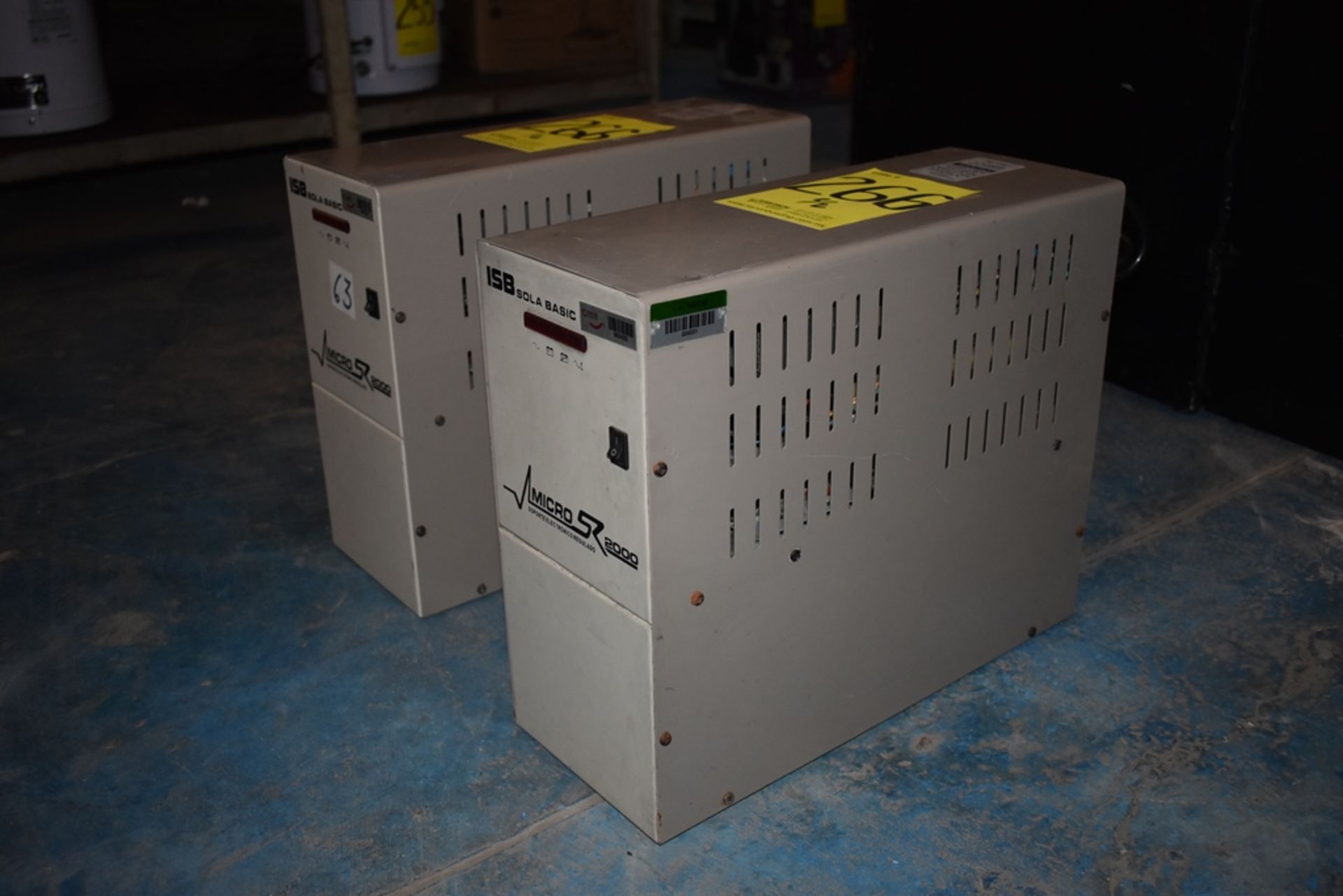 Dos reguladores de voltaje marca ISB Solabasic, modelo: XR-21-202, Series: E18F02675, E18H01516 - Image 4 of 17