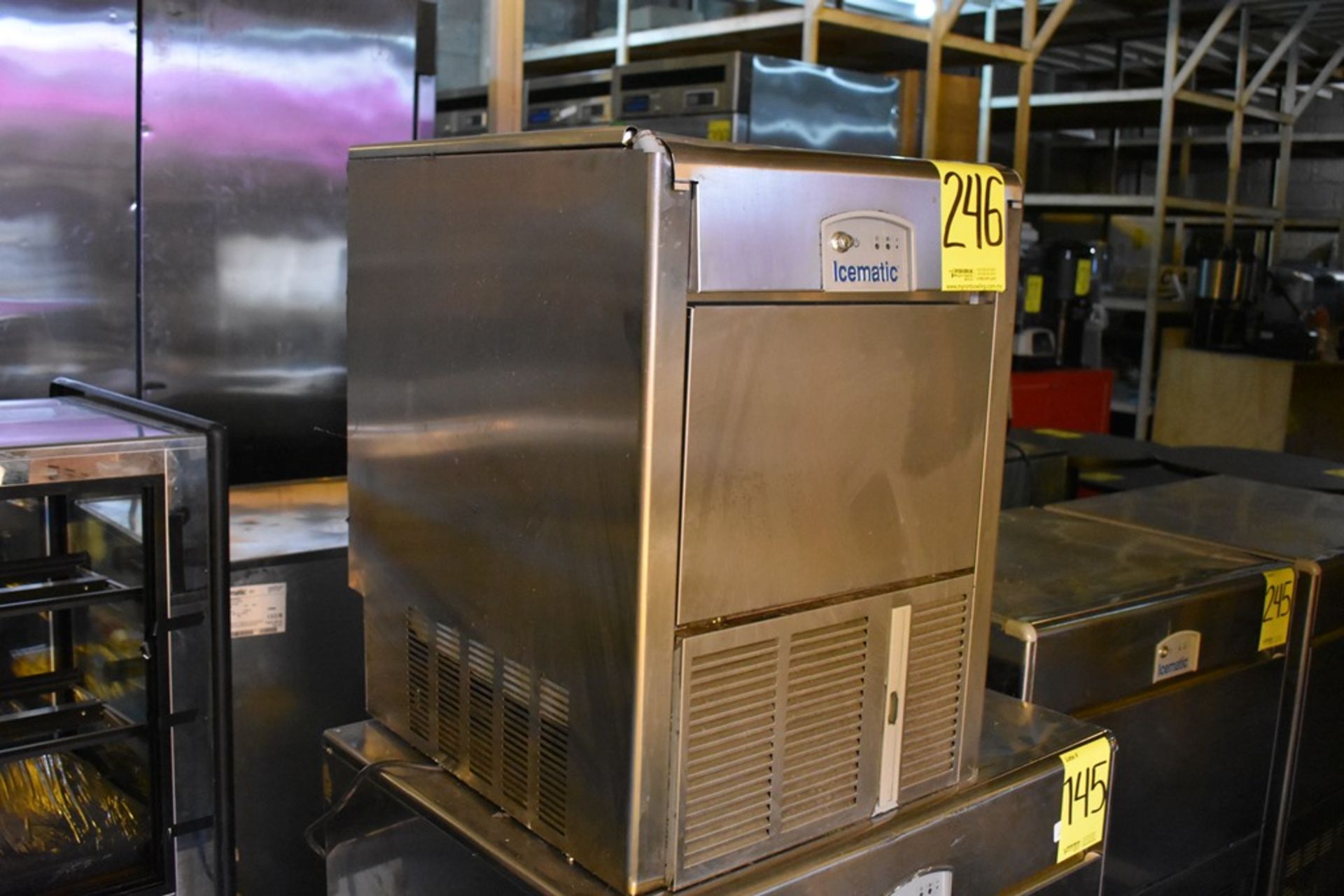 Máquina fabricadora de hielo en acero inoxidable marca Icematic, Modelo: E45 A IX 220/60/1 - Image 2 of 11