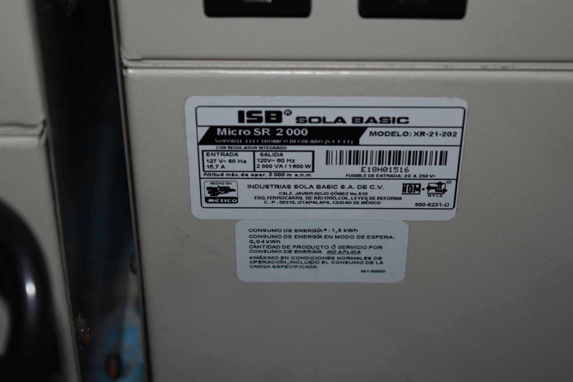 Dos reguladores de voltaje marca ISB Solabasic, modelo: XR-21-202, Series: E18F02675, E18H01516 - Image 12 of 17