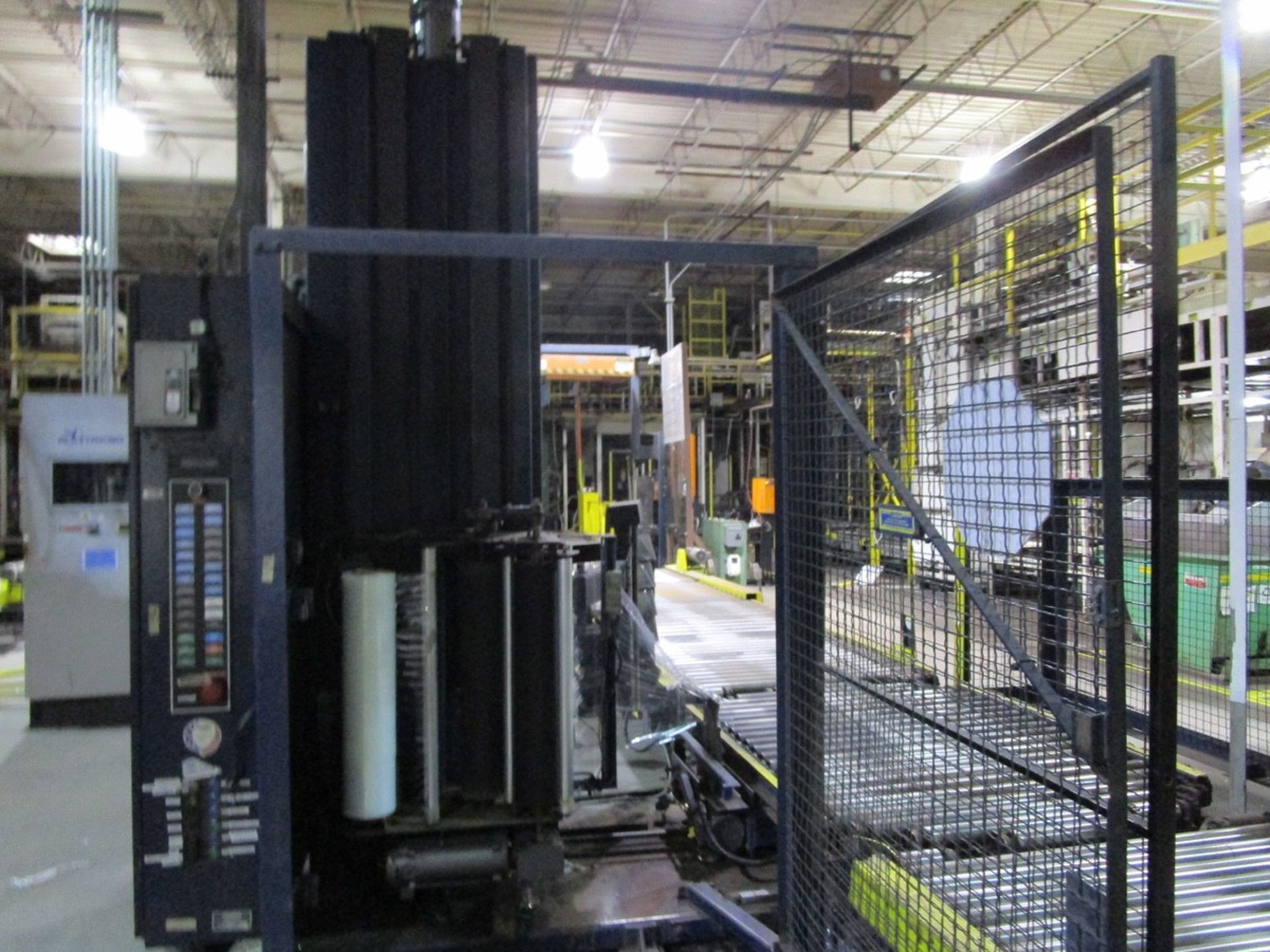 Lantech Automatic Pallet Stretch Wrapper s/n H-0231 | Rig Fee: $2500