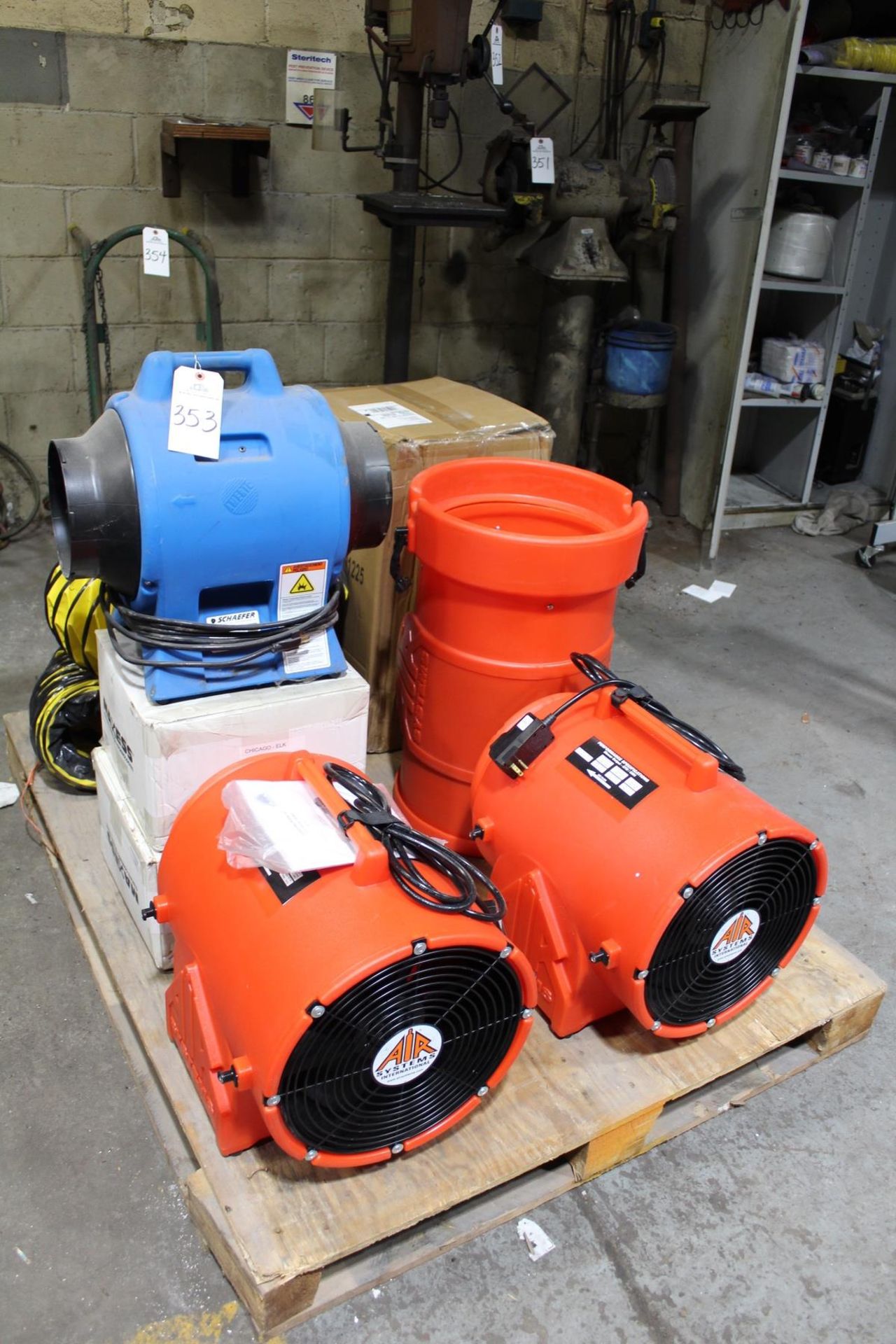 Pallet Lot Air Blowers | Rig Fee: Hand Carry or Contact Rigger