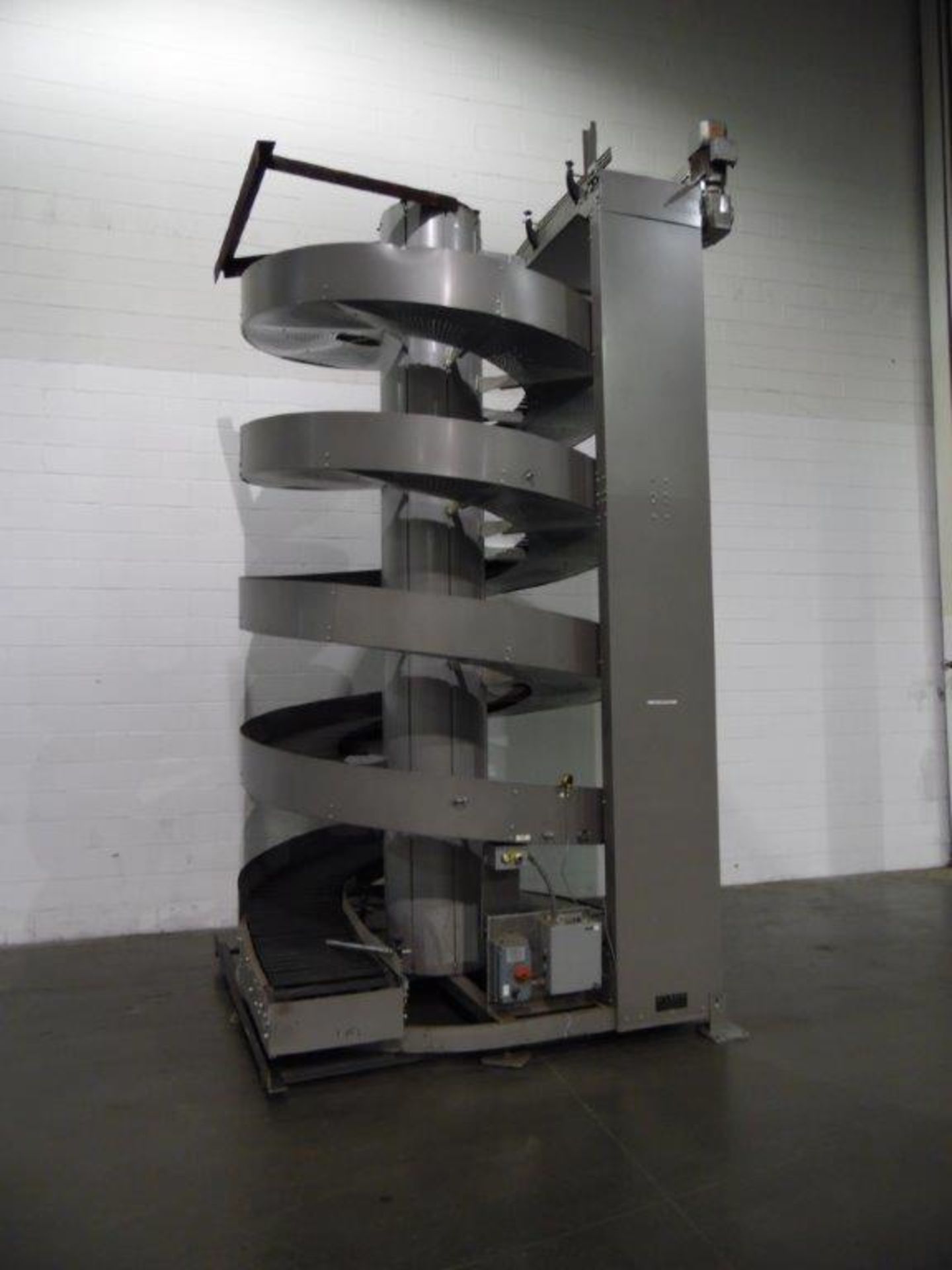 Ryson Model 1600-300-C1-4.50 Spiral Case Elevator, S/N: 113055 | Load Fee: $150