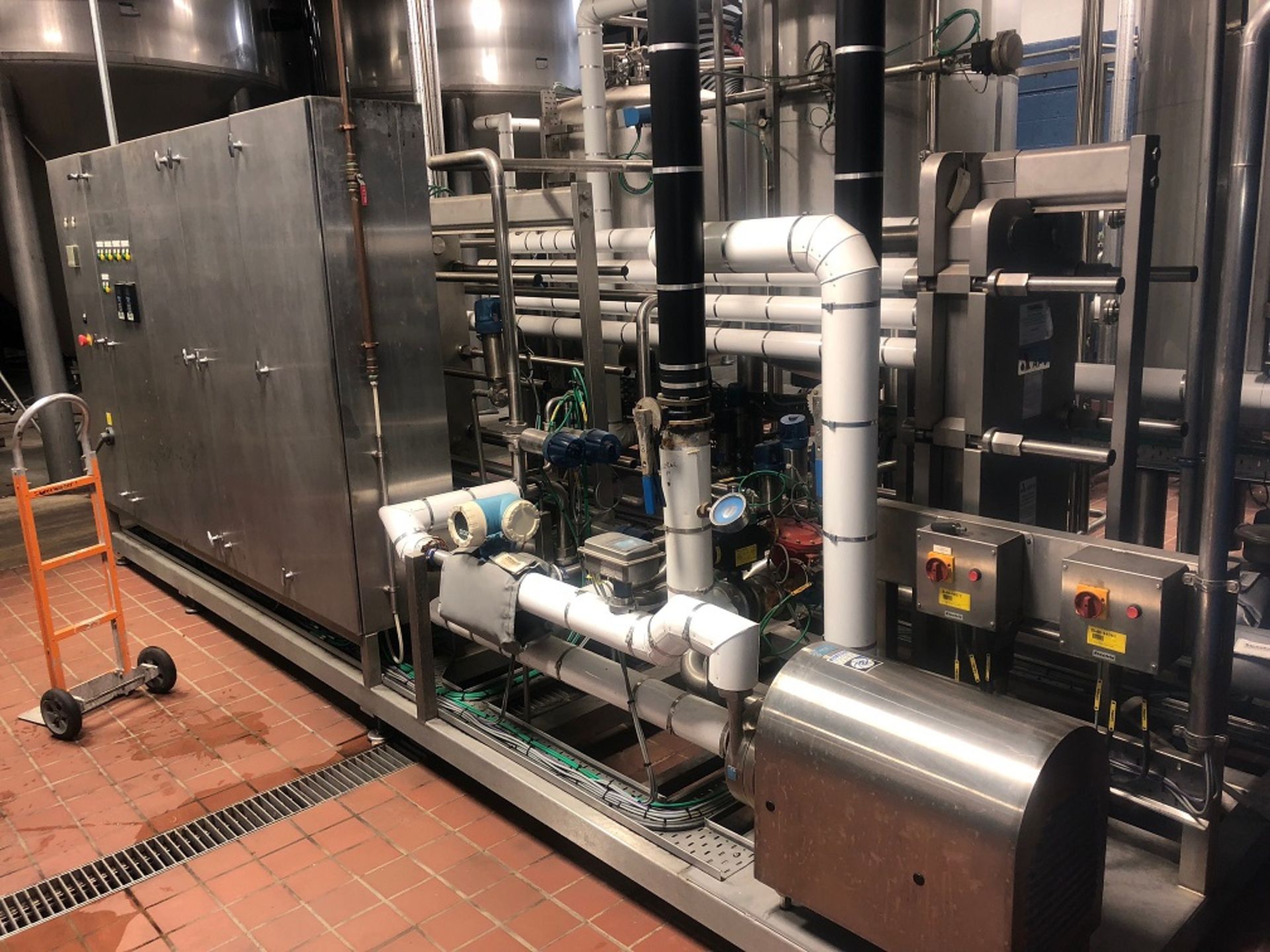 2008 Plough Eng. Model 40HL Flash Pasteurizer, Ctrls, Heat Exchangers, Beer & Tanks | Rig Fee: $500