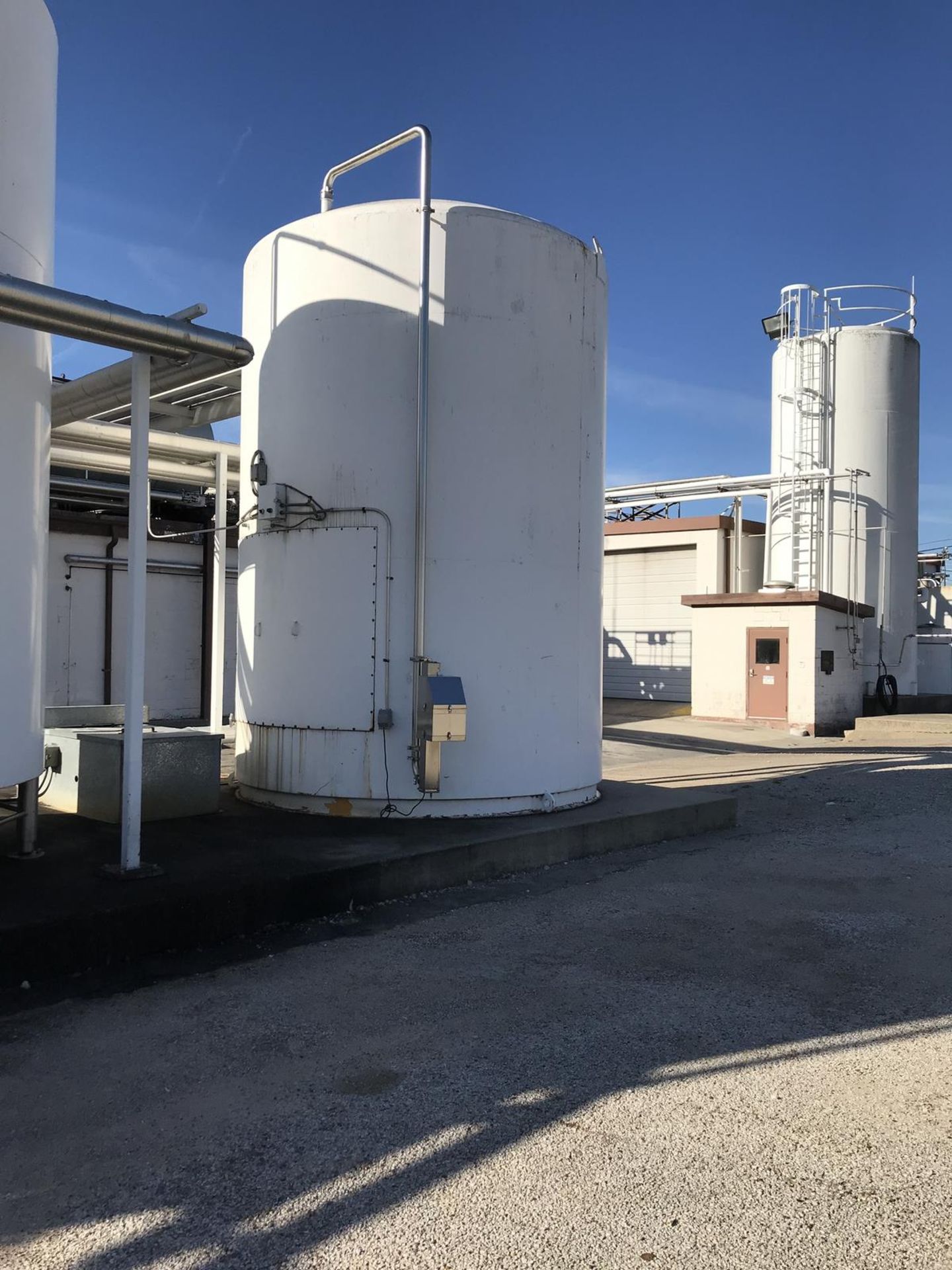 DCI 7,500 Gallon Silo/Sugar Tank, UV Light, Heater, SN: 88-D-36629 | Rig Fee: $2500 - Image 2 of 2