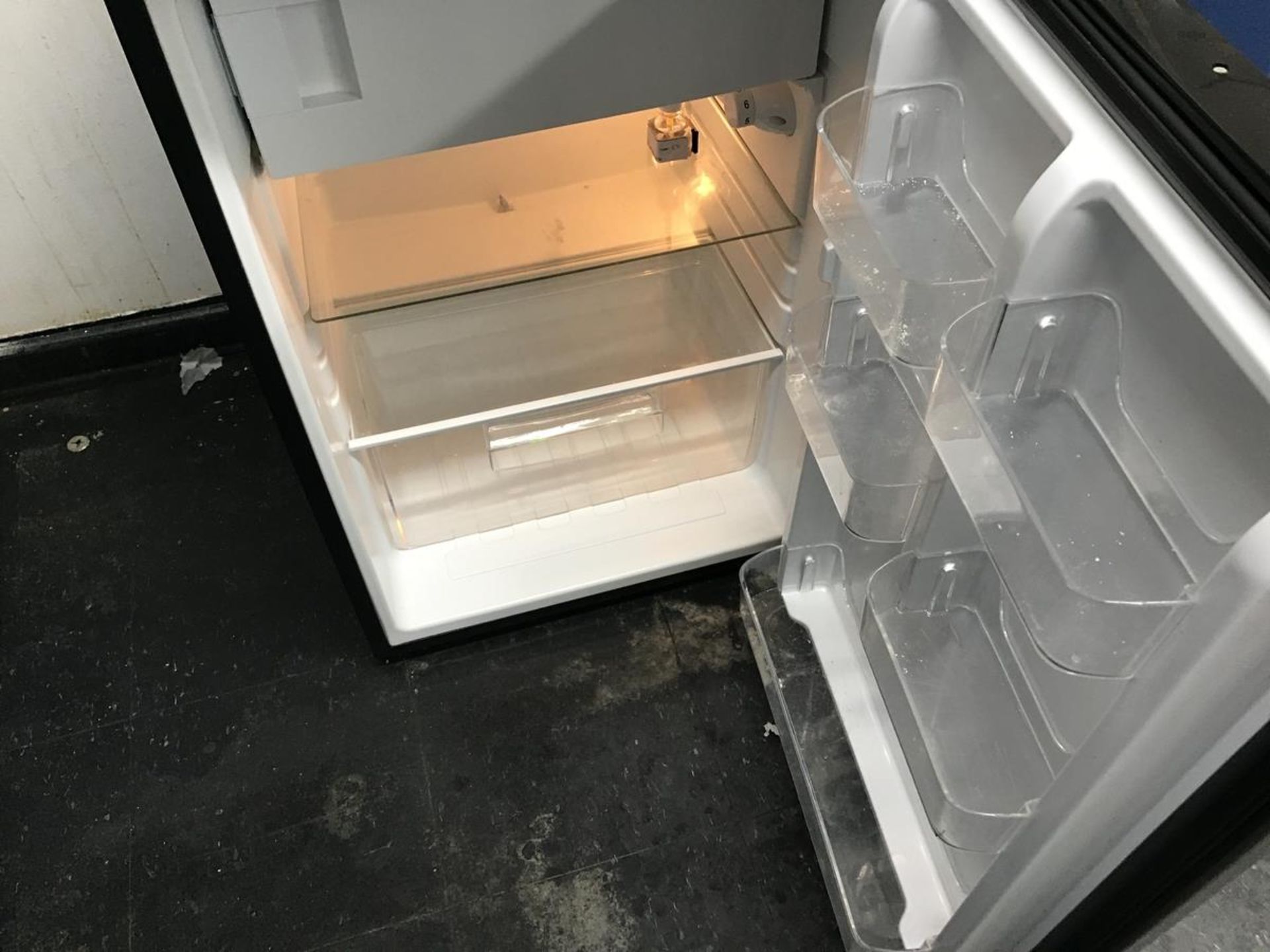 (1) Refrigerator | Rig Fee: $25 - Image 2 of 2