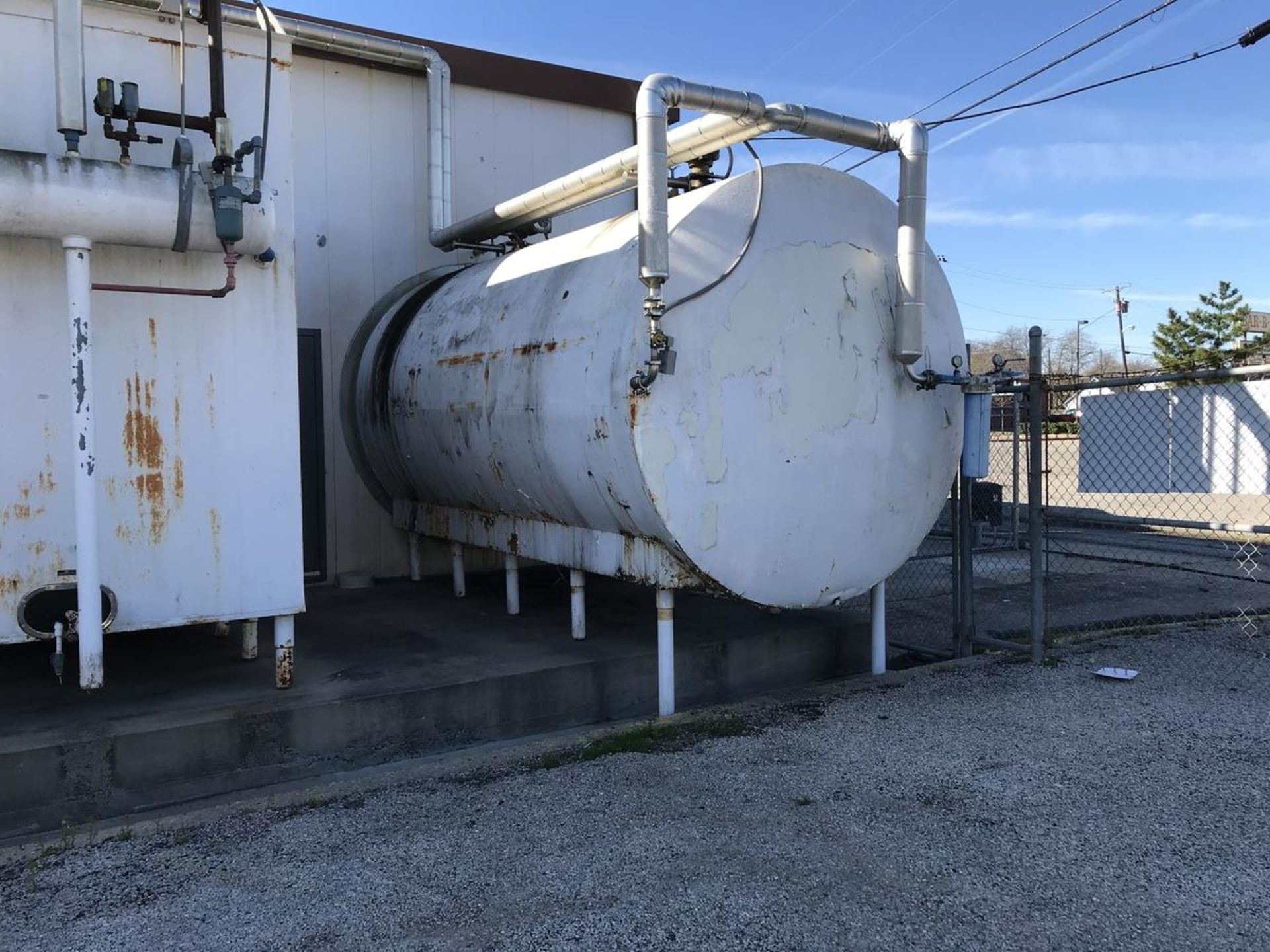 6,000 Gallon Horizontal Tank, Glycol Jacket, Stainless Steel Front, Dual Vertical | Rig Fee: $2500 - Image 2 of 3