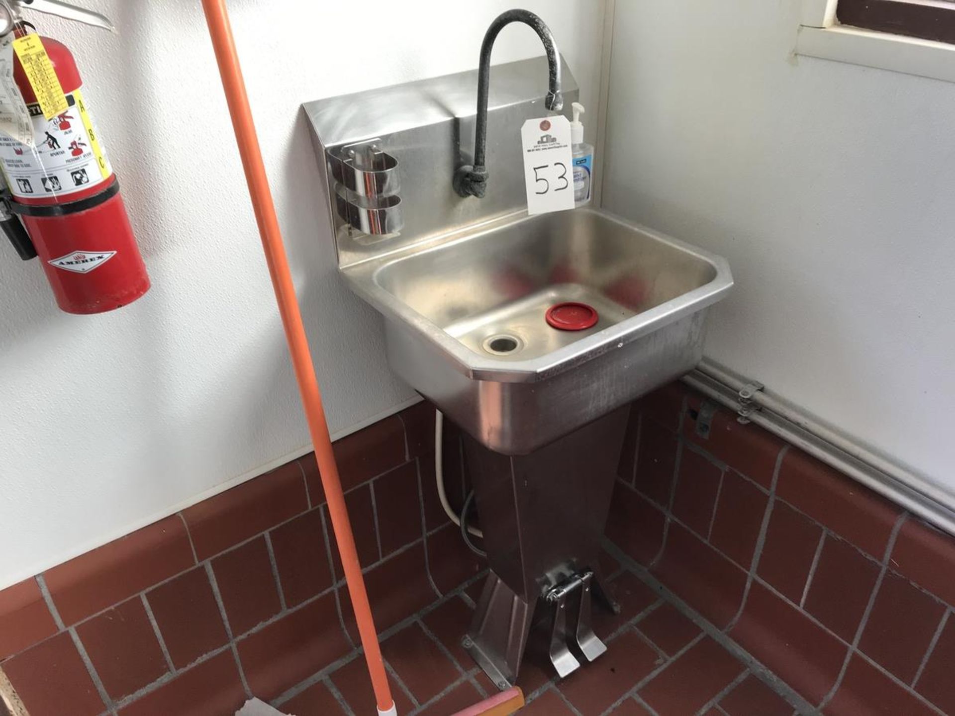 Stainless Steel Sink with Foot Controls, Water Heater, Paper Towel Dispenser | Rig Fee: $150