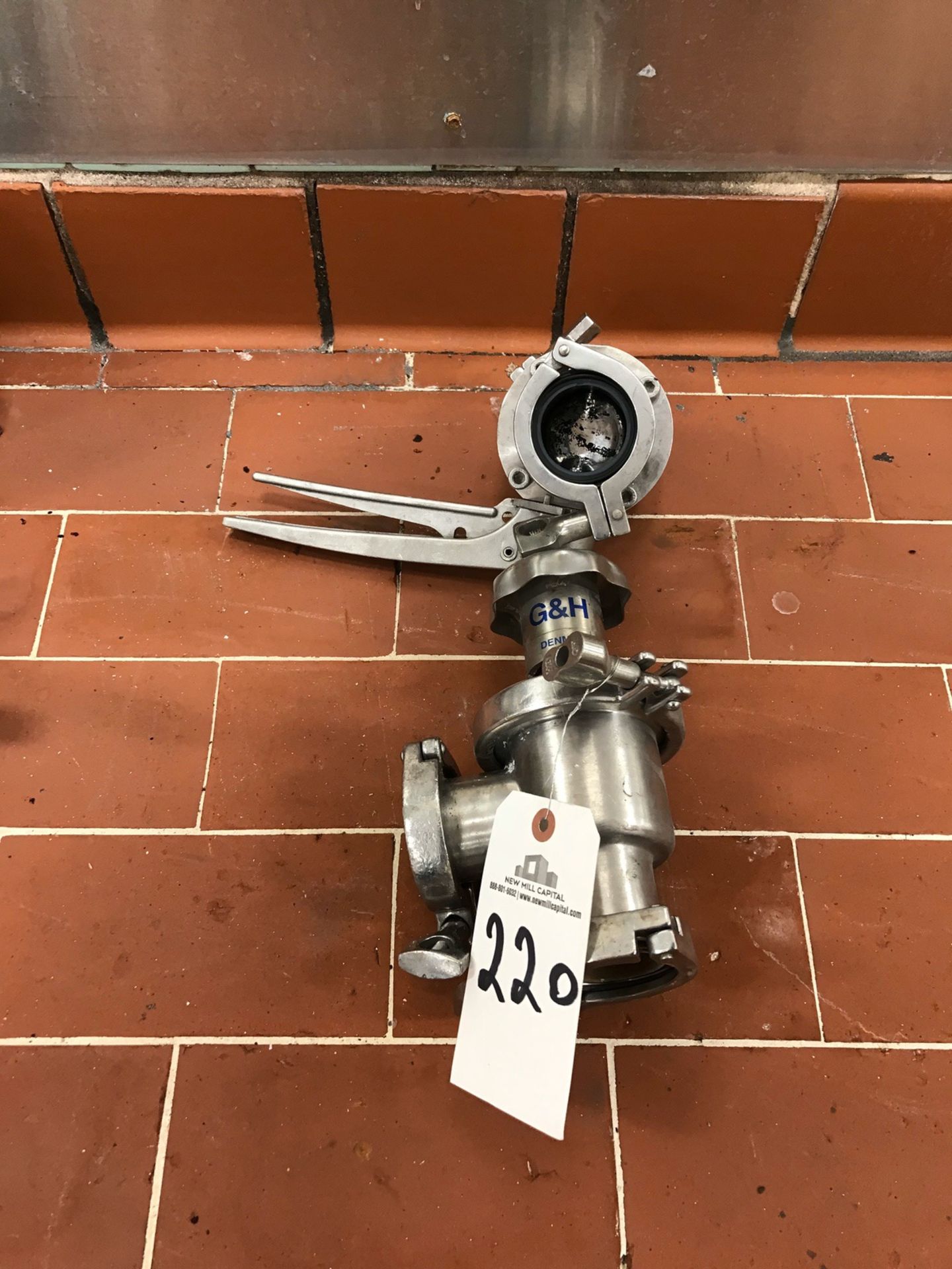 (1) 2in Butterfly Valve, (1) 2in G&H Valve | Rig Fee: $10
