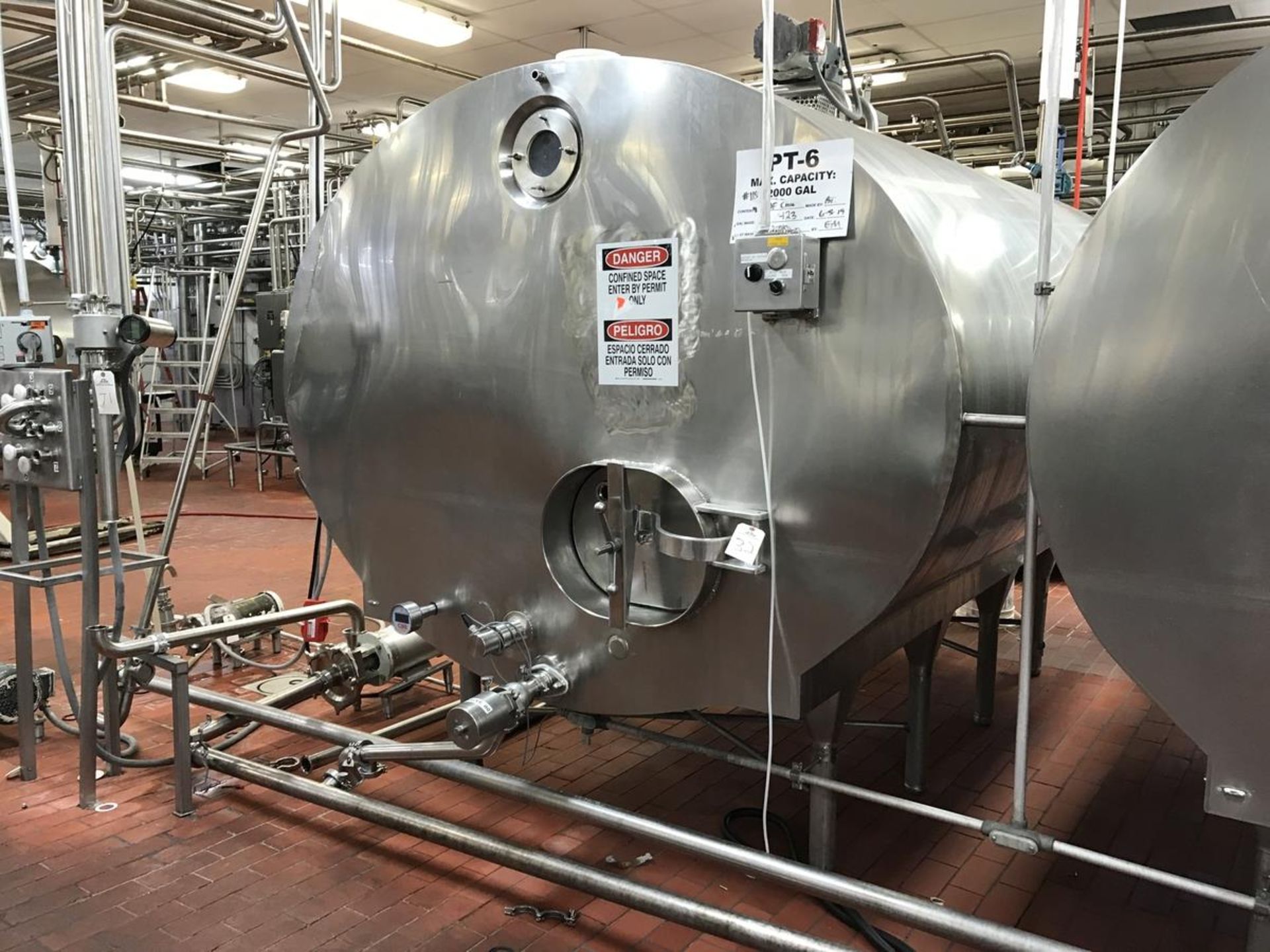 2,000 Gallon Stainless Steel Horizontal Tank, Ammonia Jacket, Vertical Agitation, | Rig Fee: $1250