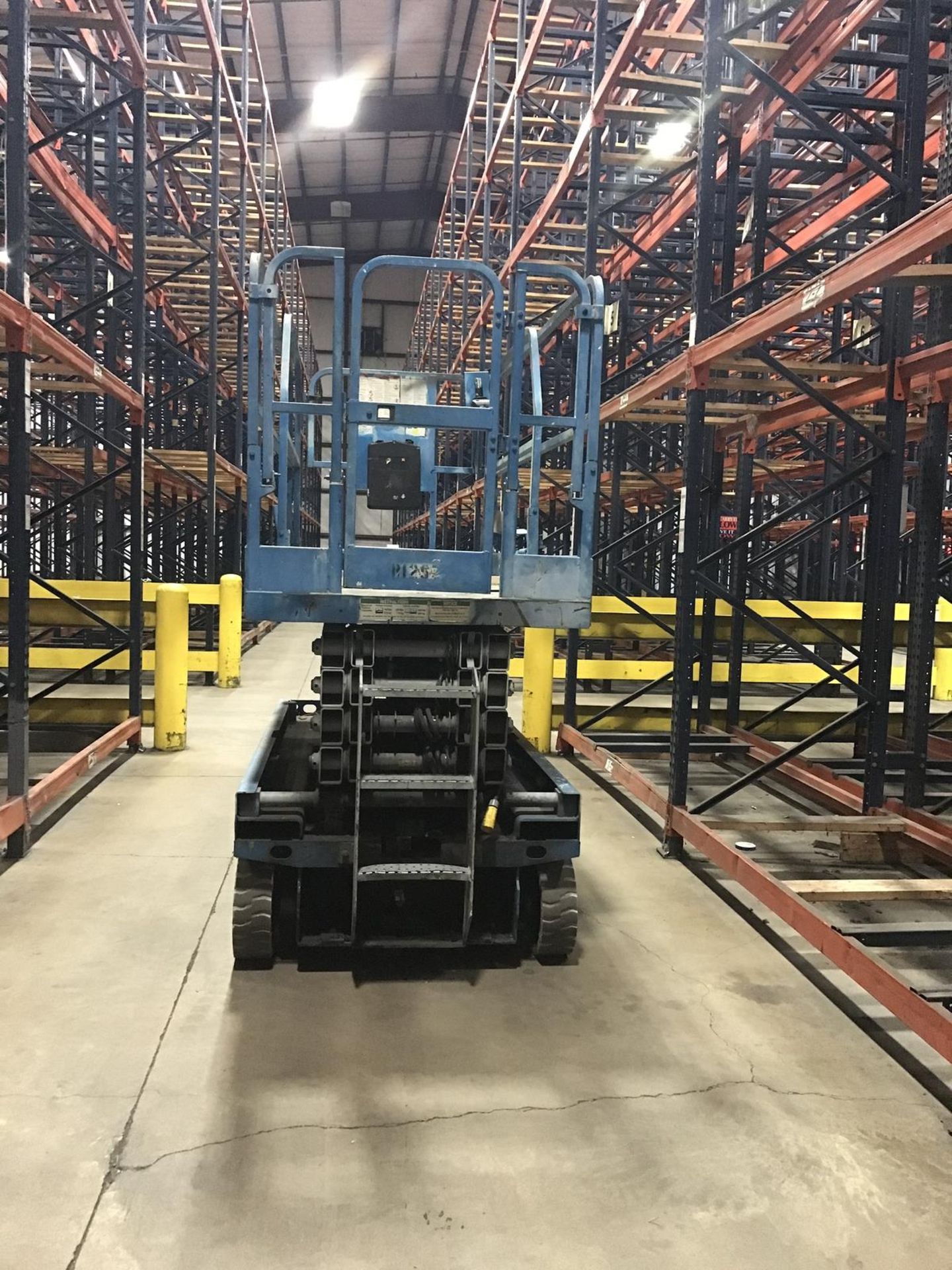 Genie GS-3246 Scissor Lift, 32ft Light Height | Rig Fee: $200 - Image 4 of 4