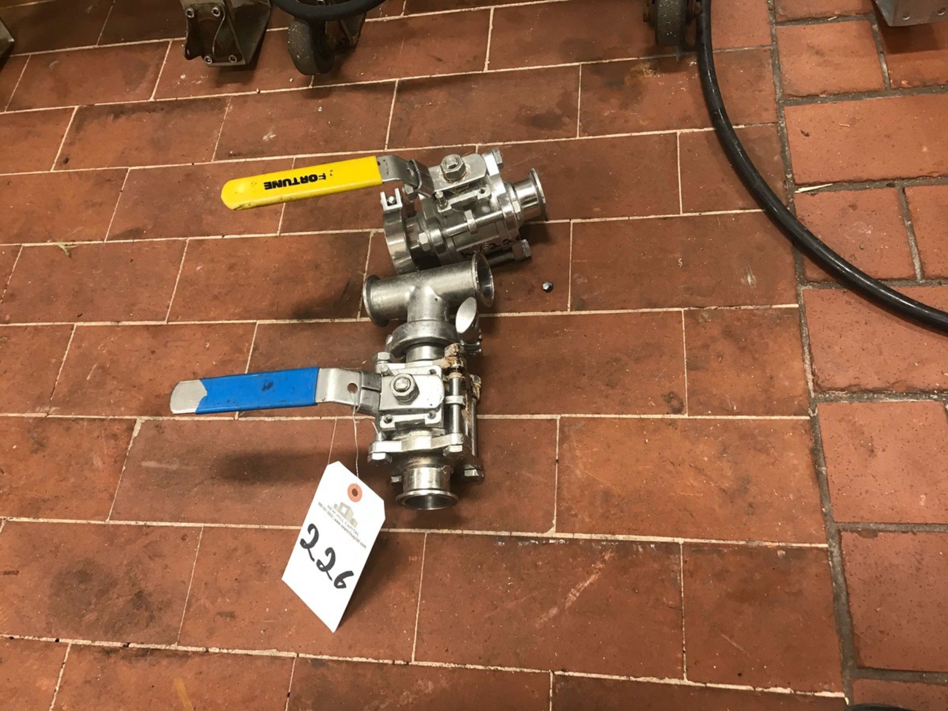 (2) Ball Valves, 1.5in | Rig Fee: $10