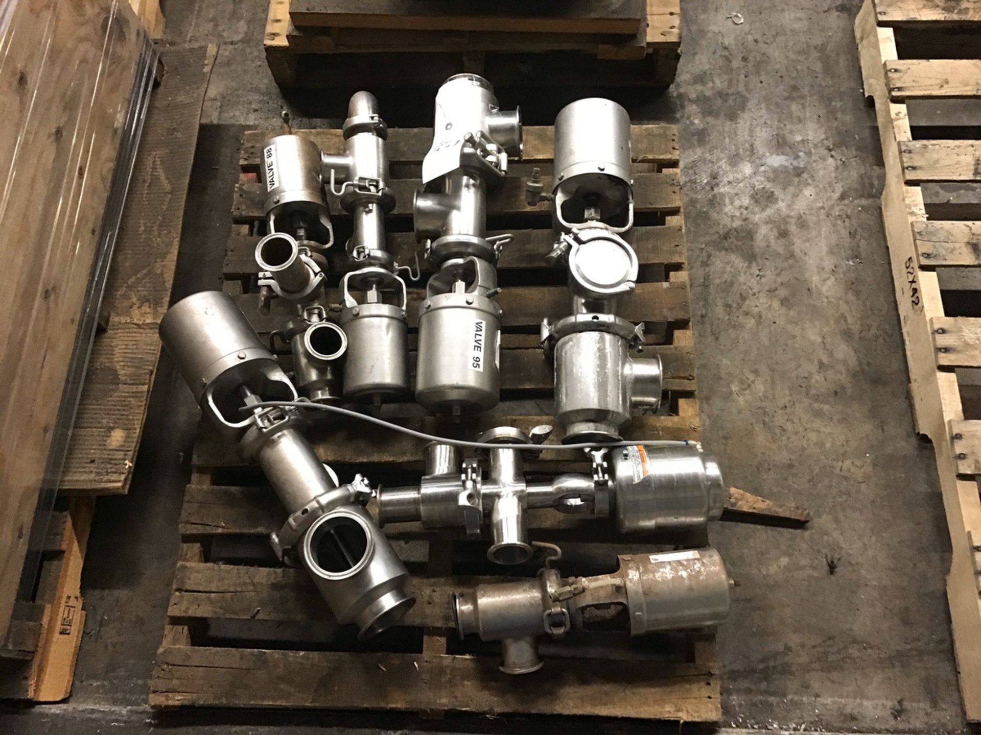 (7) Air Valves on Pallet | Rig Fee: $50