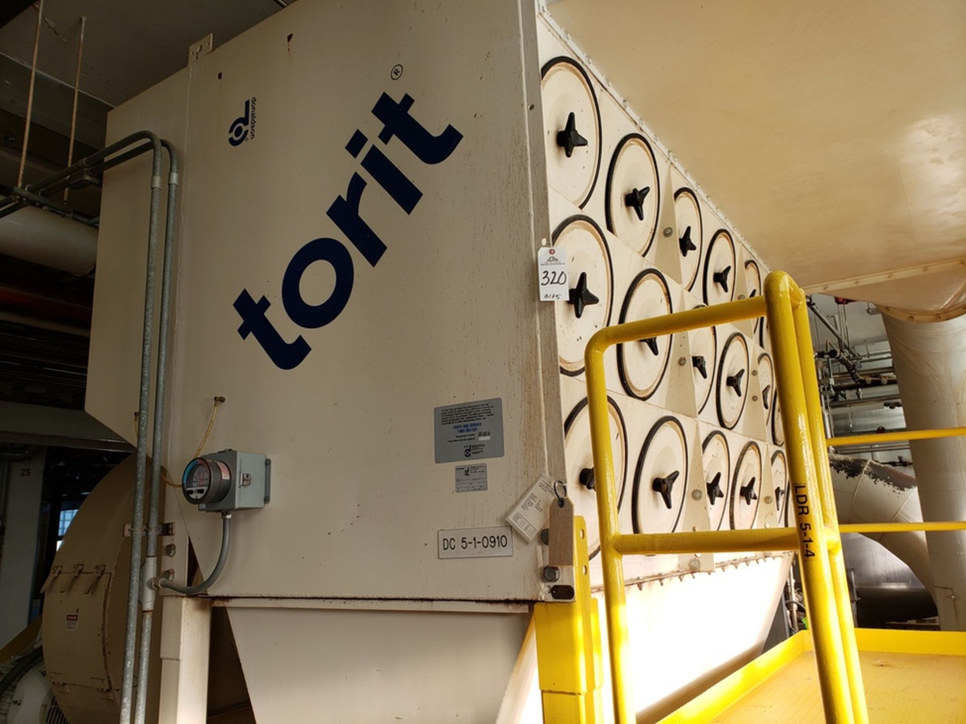 Torit Air Filter, M# DFT3-36, Auger Discharge | Rig Fee: $2500