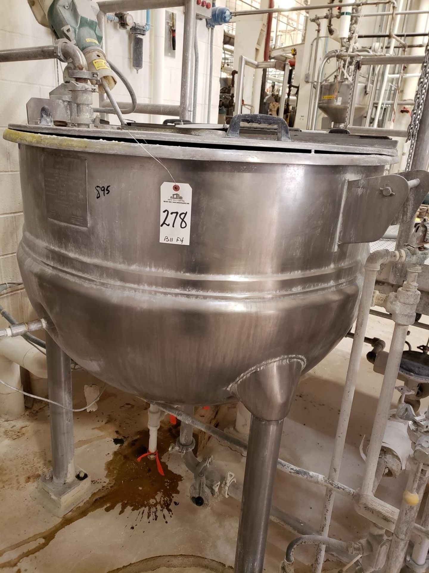 Hamilton 150 Gallon Jacketed, Agitated Mixing Kettle, W/ Discharge Pump | Rig Fee: $400