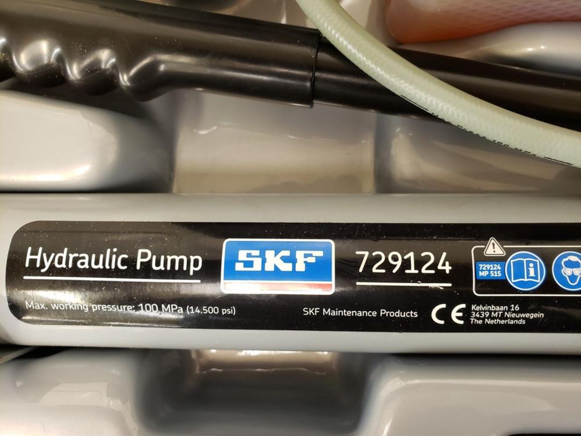 SKF Laboratory Hydraulic Pump | Rig Fee: $25 or Hand Carry - Image 2 of 2