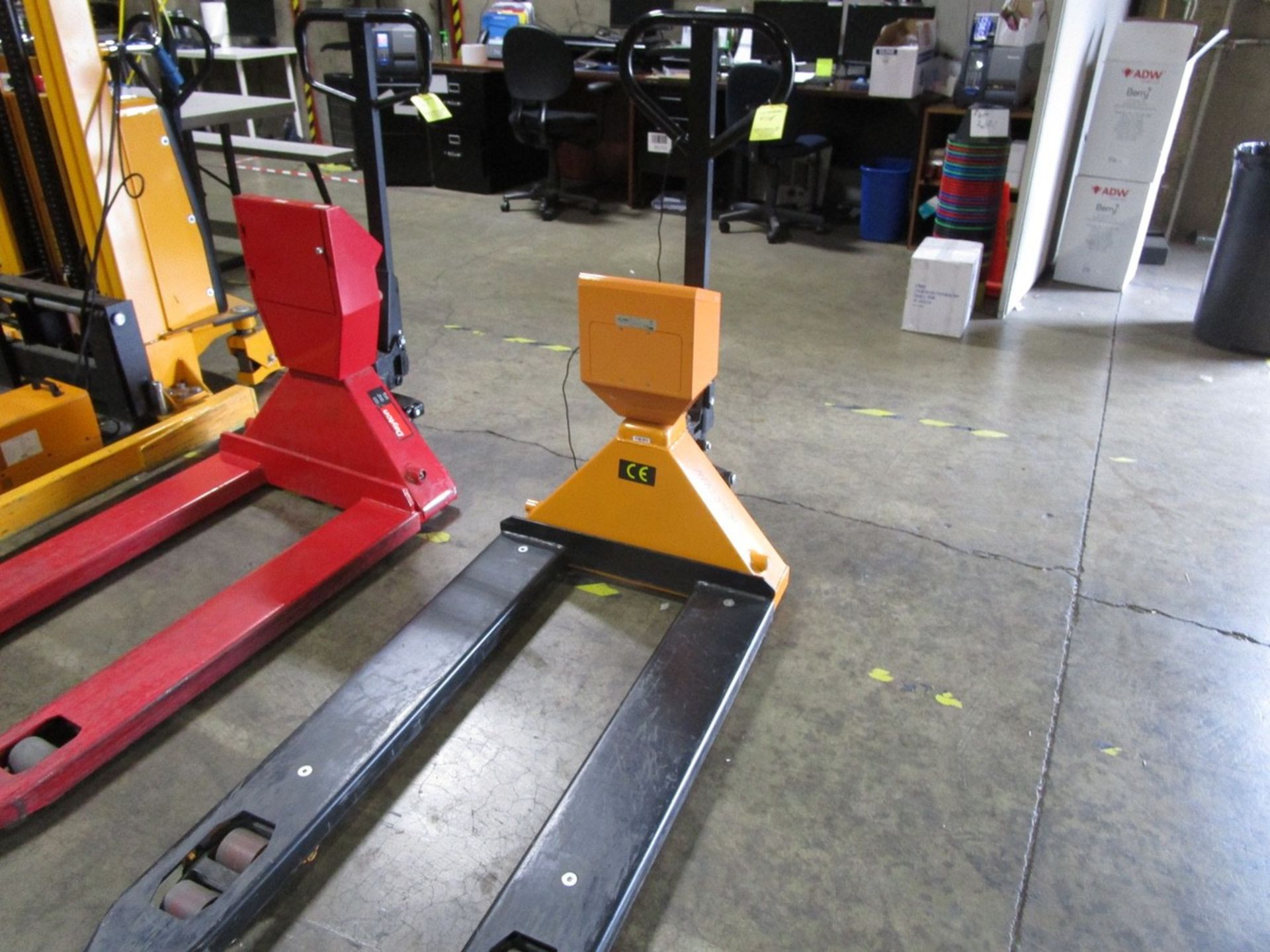 Uline H-1679 Pallet Jack with Scale, 5,000# | Rig Fee: $0