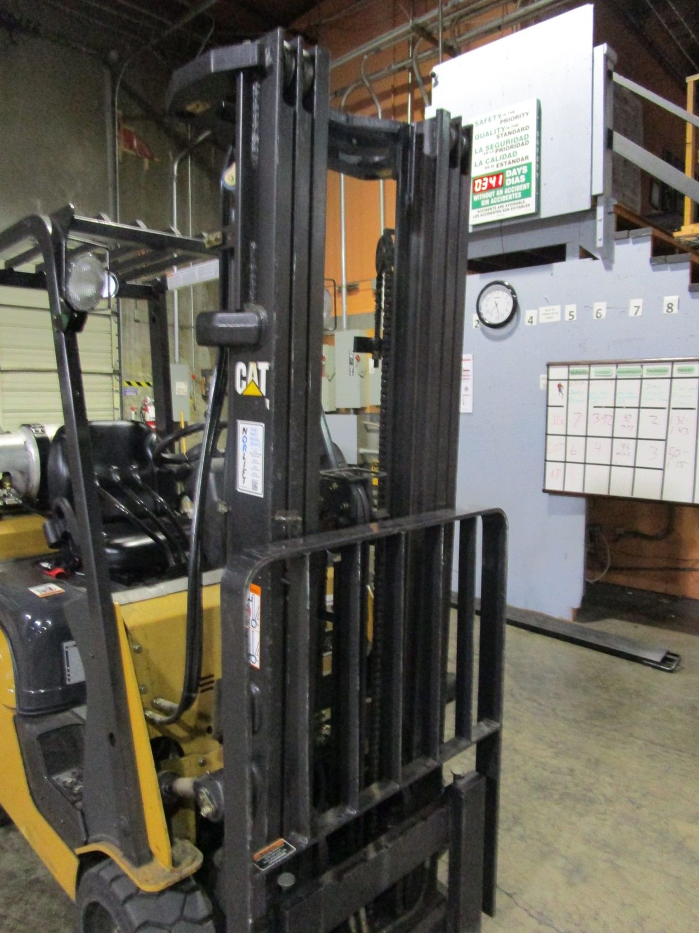 Cat CC4000 LPG Forklift s/n AT81F50079 (Delivery - 4/3/20), 1700 Hours, 3,125 #, 200 | Rig Fee: $100 - Image 6 of 7