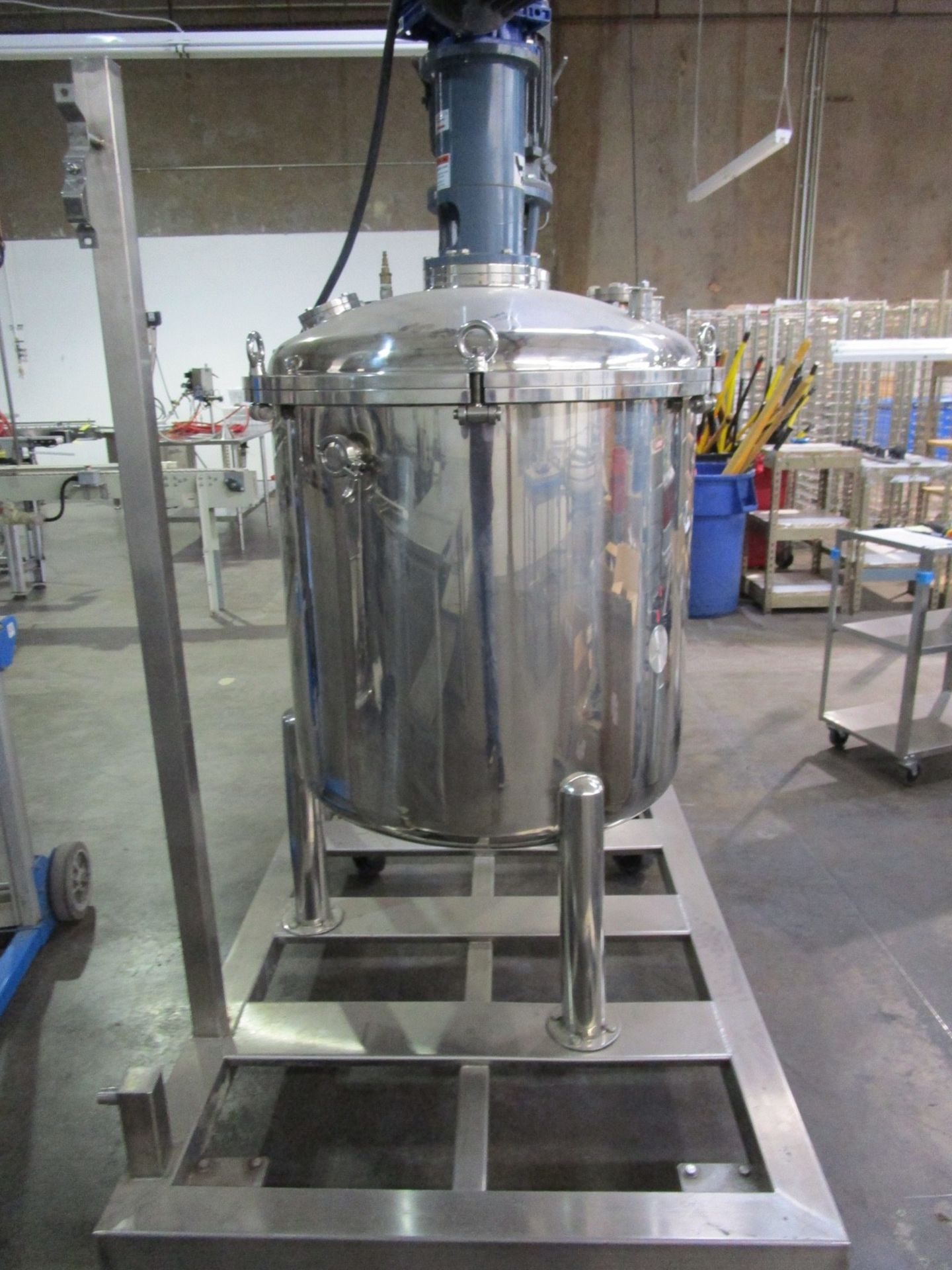 Approx. 75 Gallon Stainless Steel High Polish Twin Agitated Vessel, (2) Mixer/Agitat | Rig Fee: $300 - Image 4 of 10