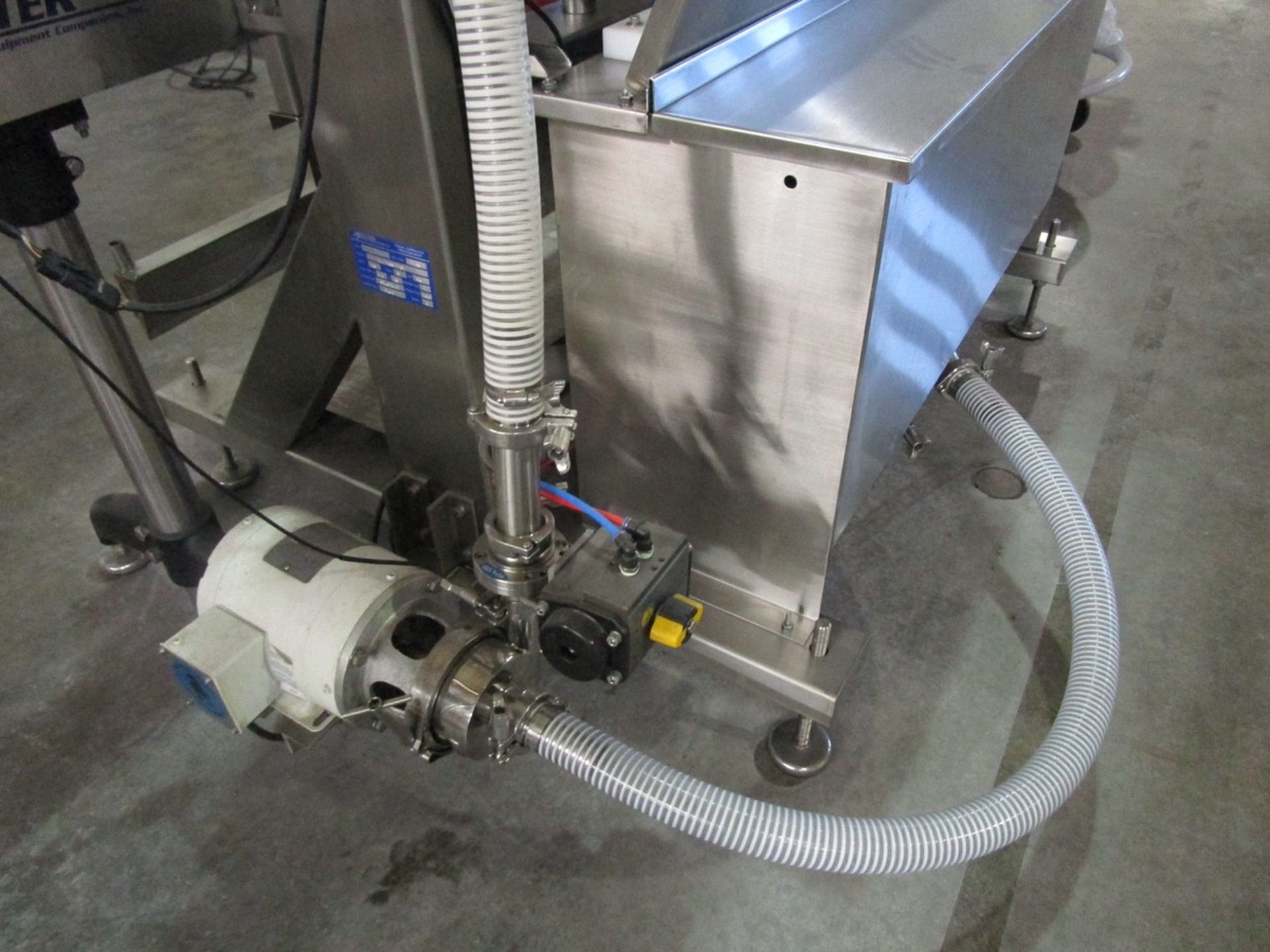 2018 Accutek 04-500-P01 Automatic 6-Head Inline Vacuum Filling Machine, Like New, Rig Fee: $375 - Image 10 of 13