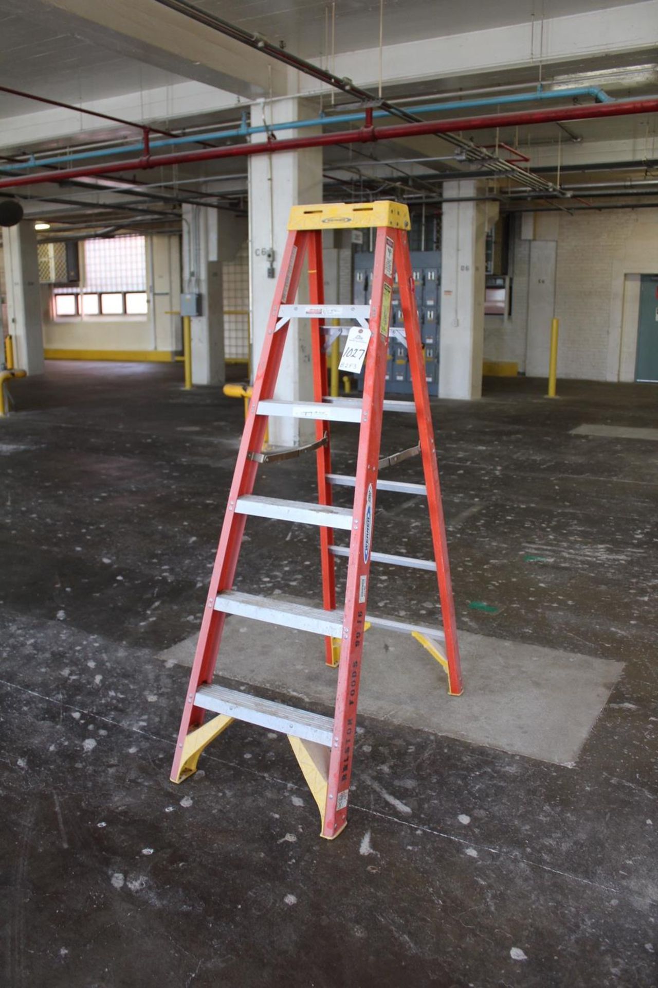 6' Fiberglass Step Ladder | Rig Fee: No Charge