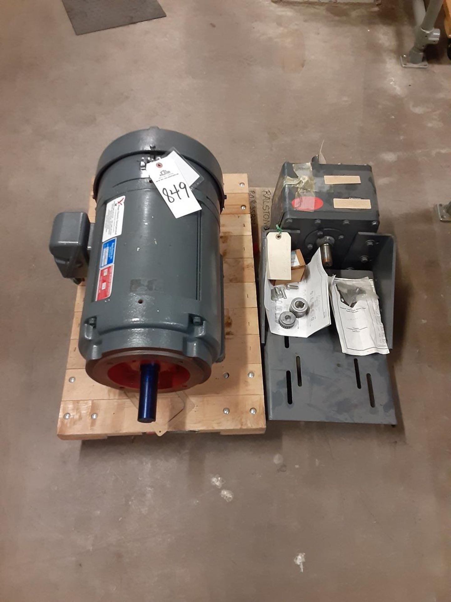 Electric Motor, W/ Gearbox - Subject to Bulk Bid Lot 845B -The Greater of the | Rig Fee: No Charge