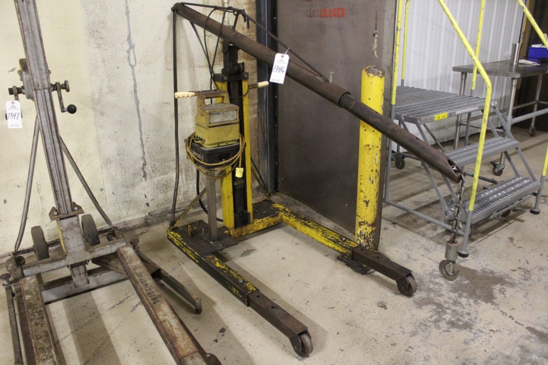 Hydraulic Shop Lift | Rig Fee: $75