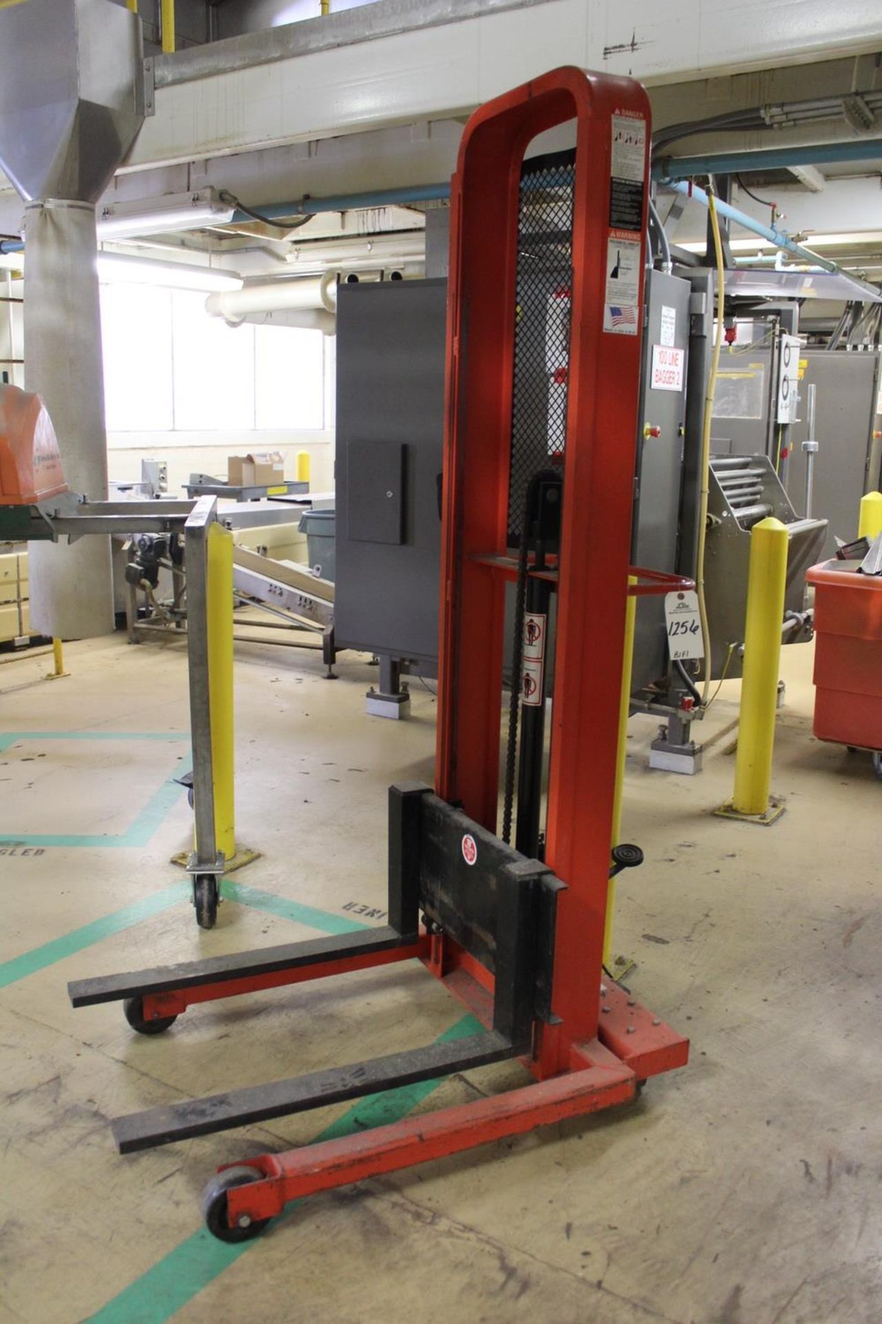 Hydraulic Shop Lift | Rig Fee: $50