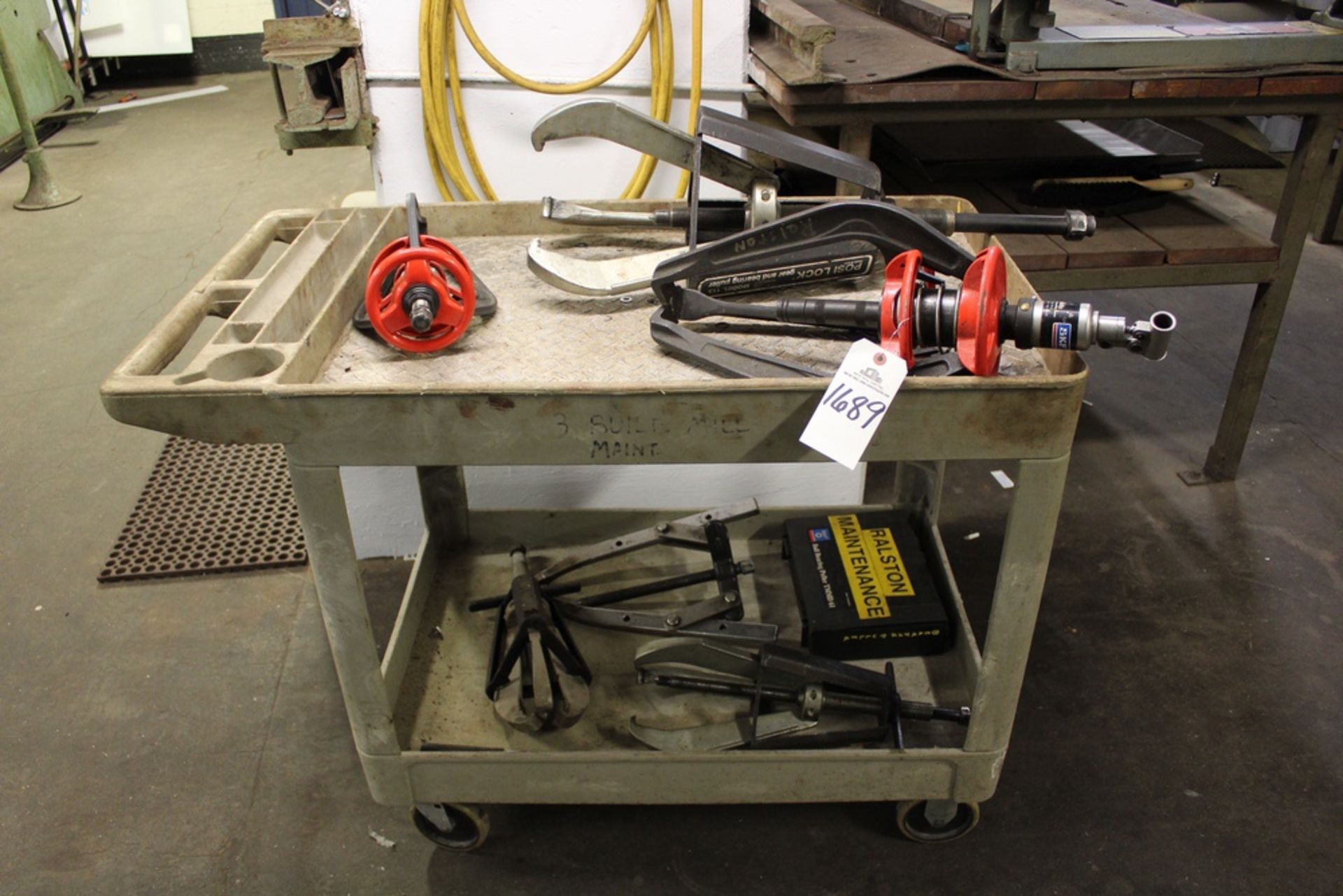 Lot of Gear Pullers | Rig Fee: Hand Carry or Contact Rigger