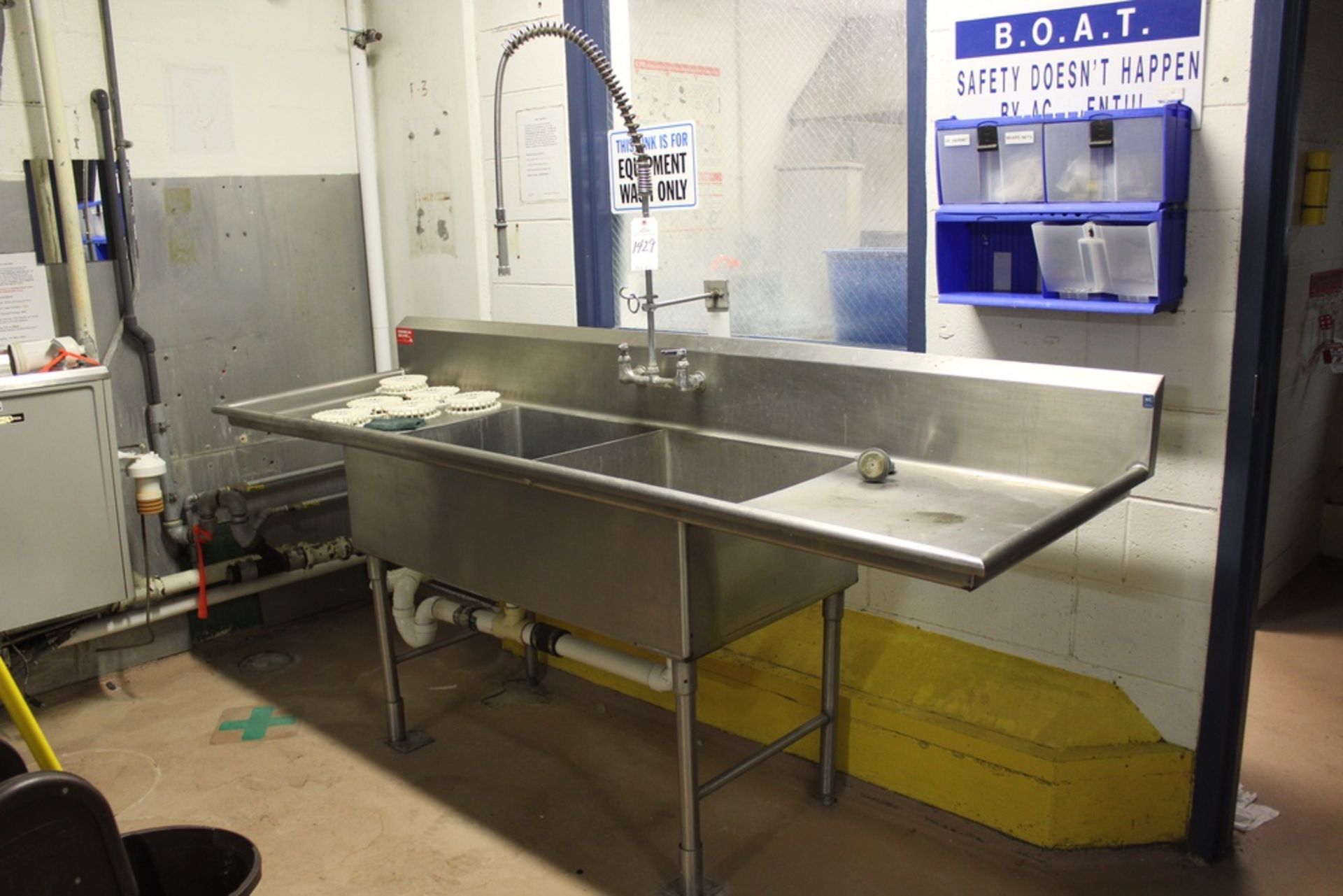 Stainless Steel Sink | Rig Fee: $125