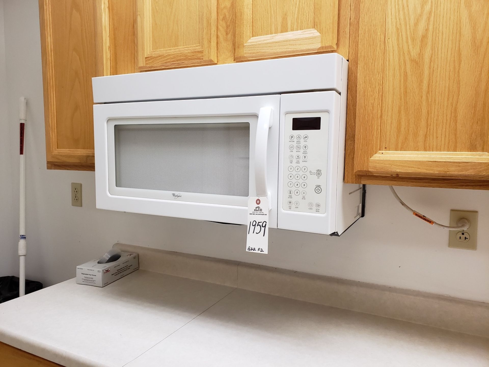 Whirlpool Microwave | Rig Fee: No Charge