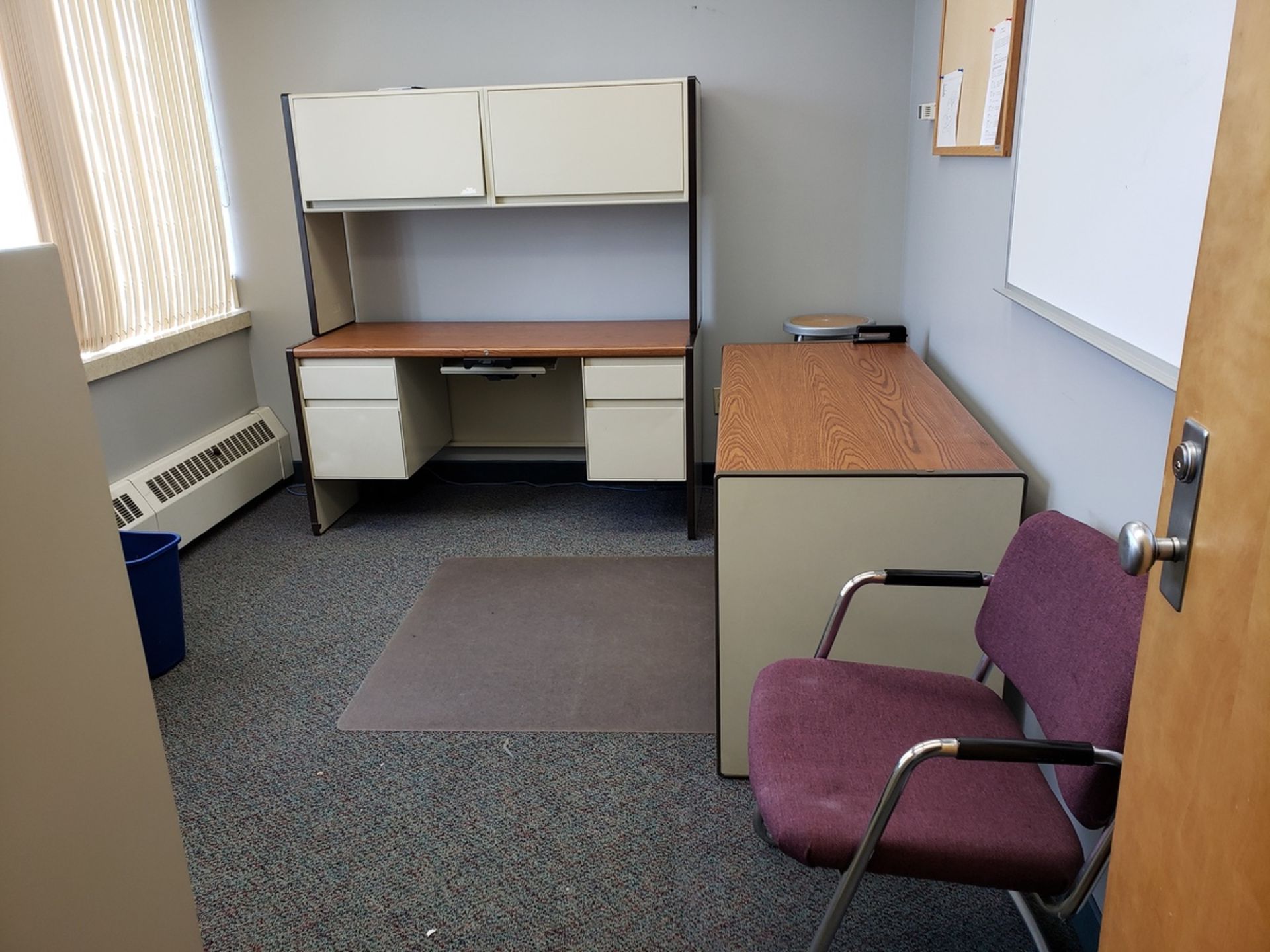 Lot of Office Furniture | Rig Fee: Hand Carry or Contact Rigger - Image 4 of 5