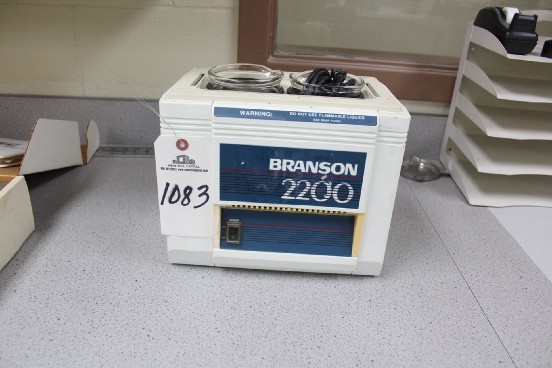 Branson Ultrasonic Cleaner, M# 2200 | Rig Fee: Hand Carry or Contact Rigger