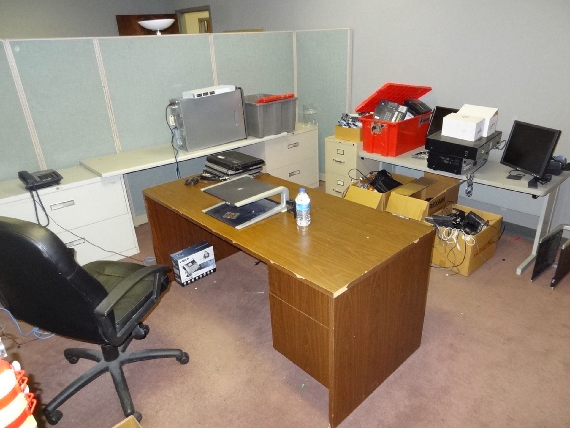 Office 6 - Desk And Chair, 2 Drawer Lateral File Cabinets, 2 Drawer Verti | Rig Fee: See Full Desc - Image 2 of 4