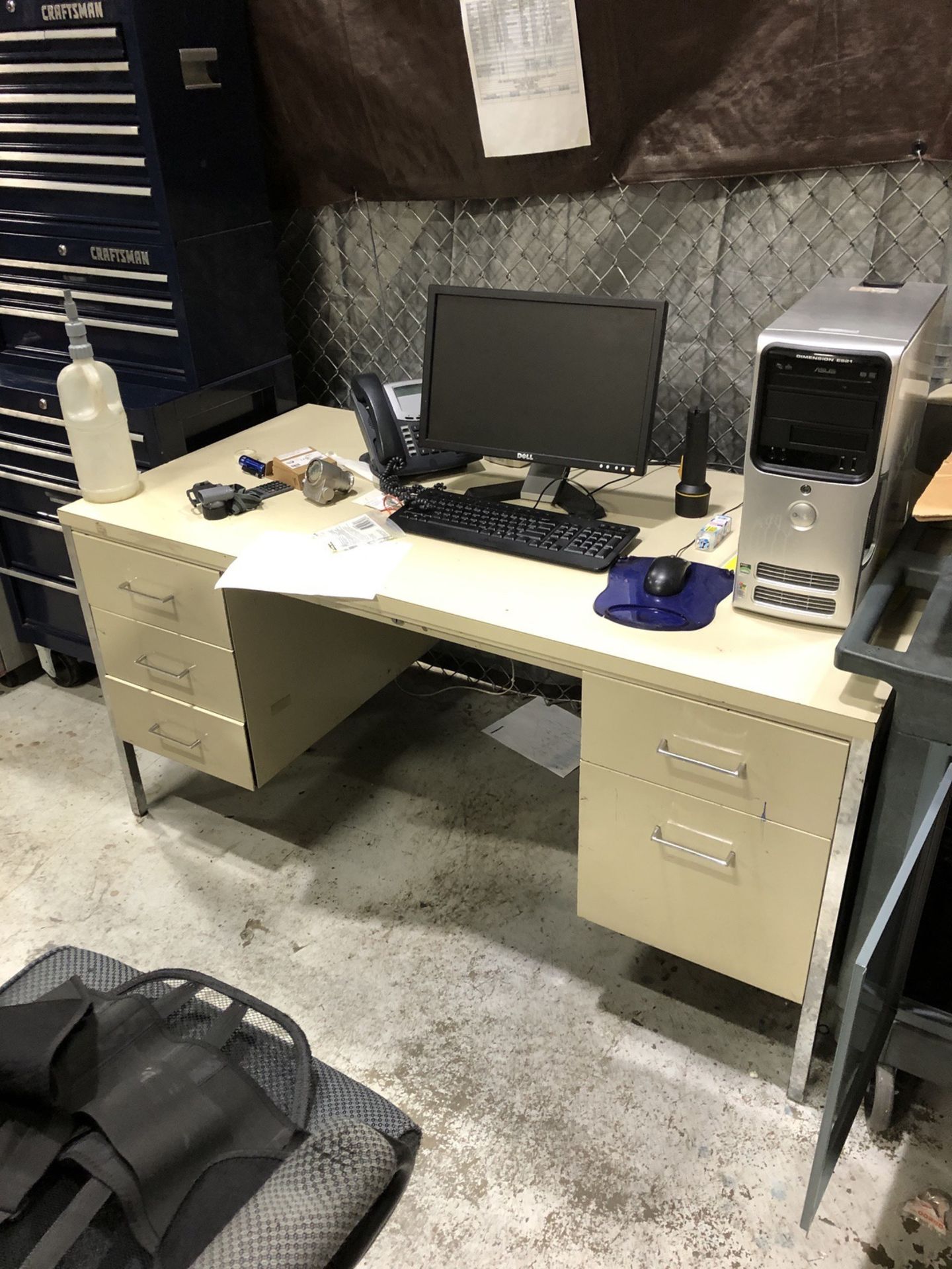 Metal Desk | Rig Fee: $25