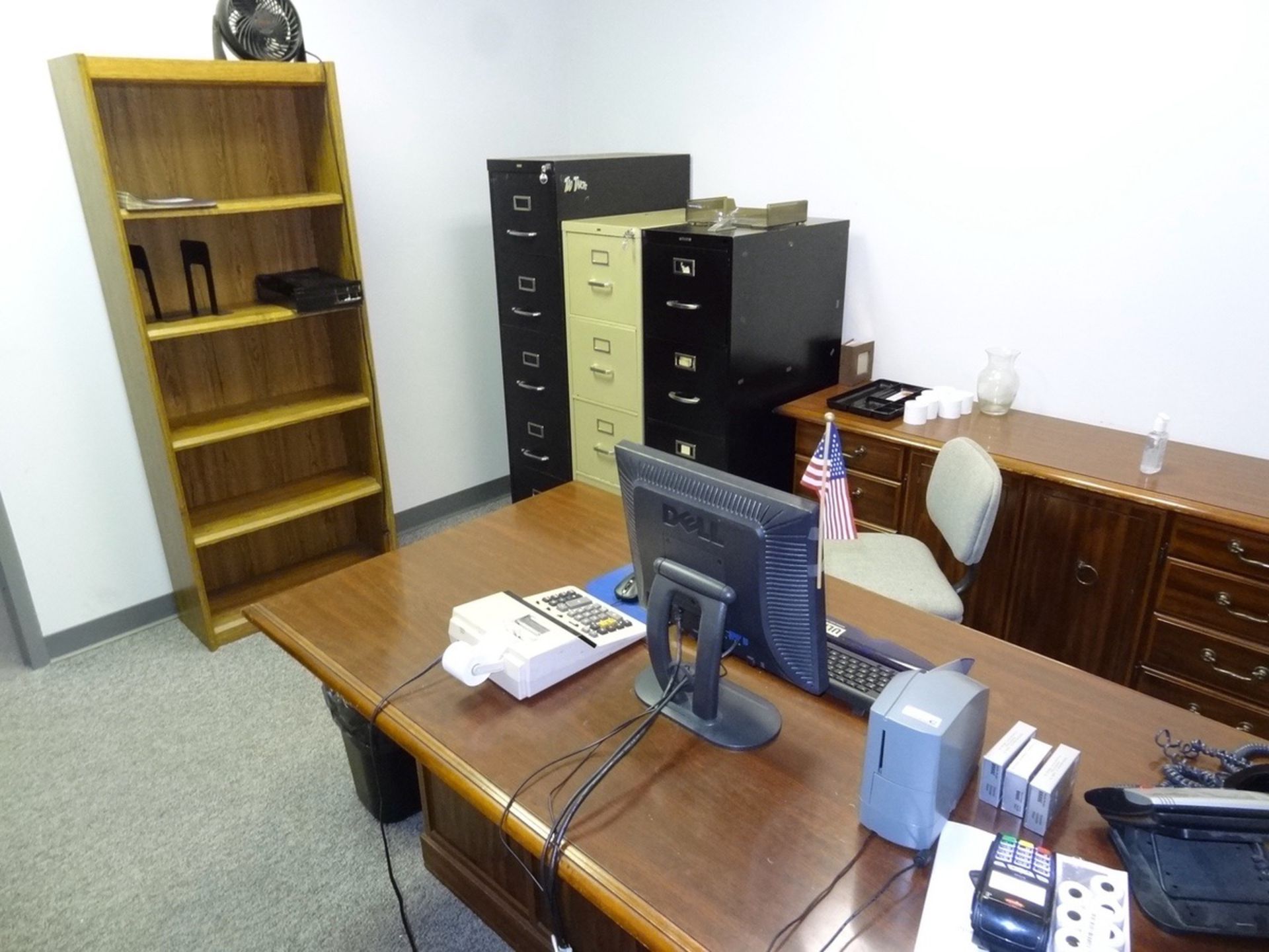 Office 9 - Desk And Chair, Credenza, Wooden Shelf, (2) 4 Door And (1) 5 D | Rig Fee: See Full Desc