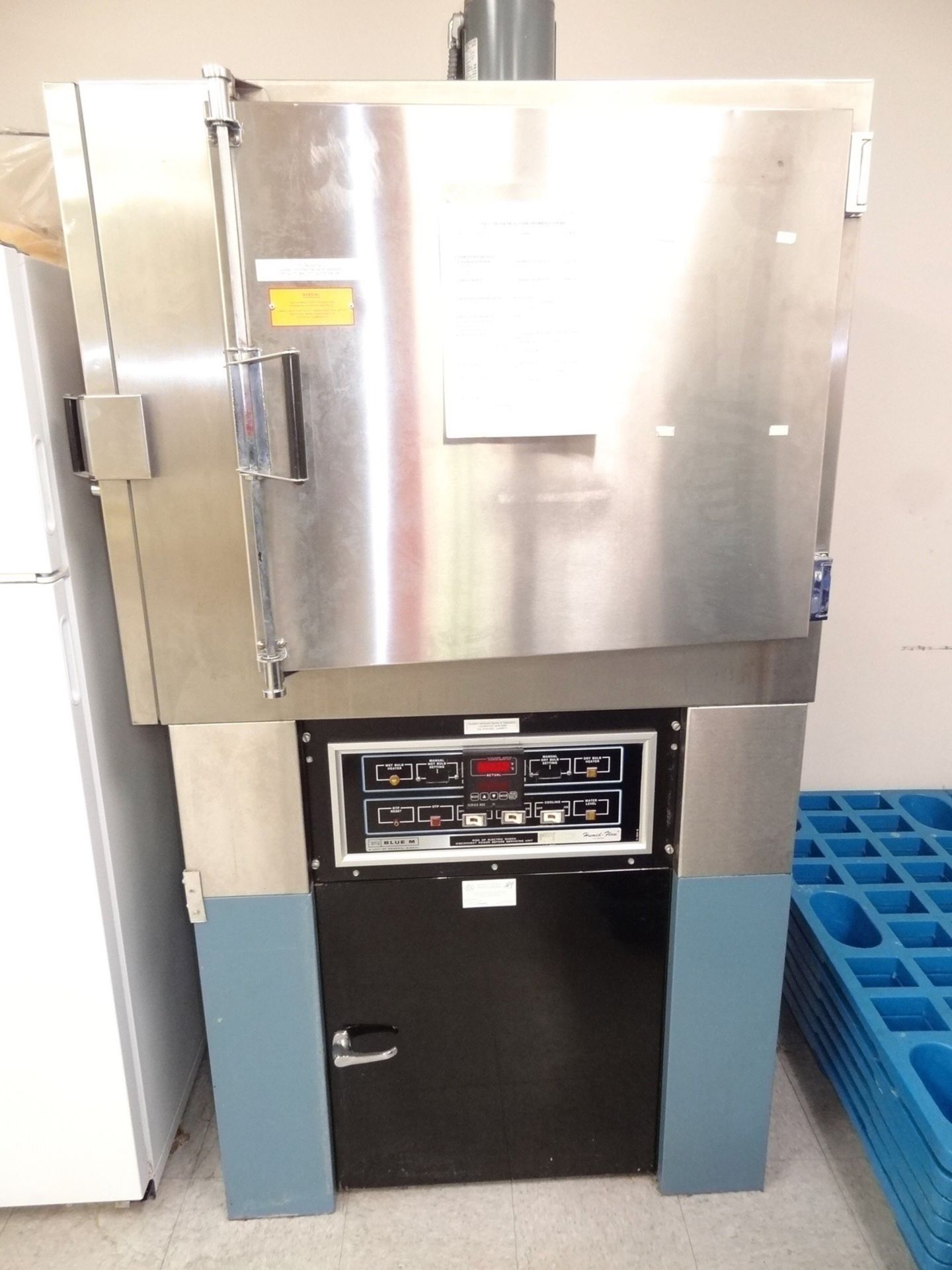 Blue-M Incubator (Humidity Controlled) Model AC-7602TDA-2, S/N: AC-070 | Rig Fee: $150