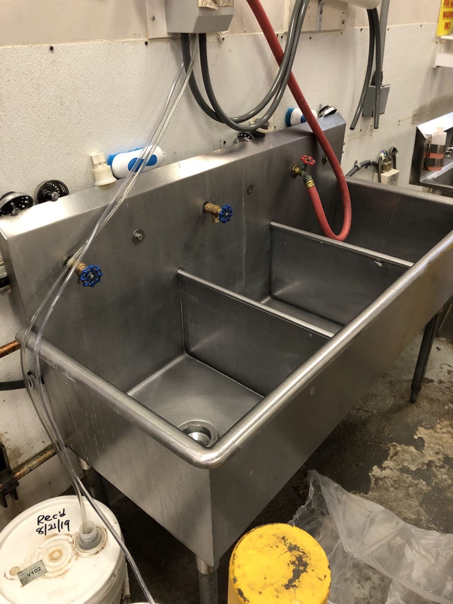 3-Compartment Stainless Steel Sink | Rig Fee: $100