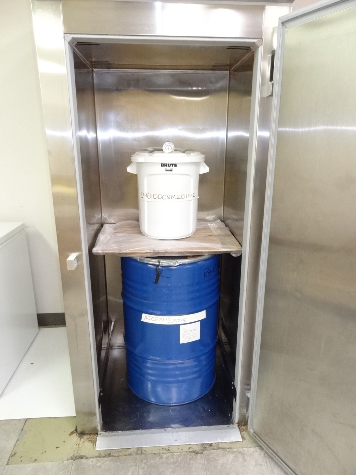 McCray 55 Gallon Drum Refrigerator (Holds Drum at 42 deg) | Rig Fee: $50 - Image 2 of 2