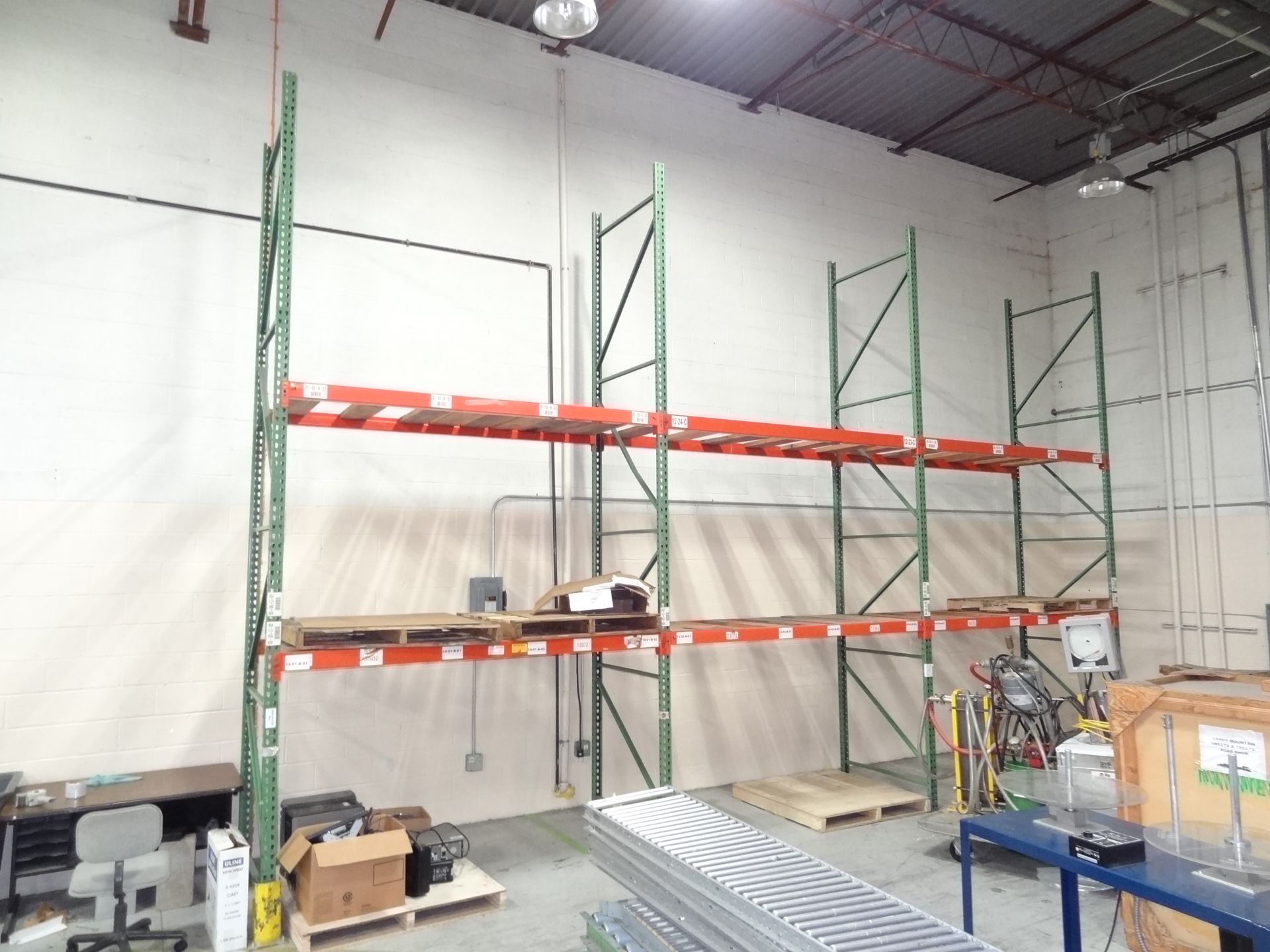 Wireway/Husky Teardrop Pallet Racking, 16' Uprights, 42" Deep - Sub to Bulk | Rig Fee: See Full Desc